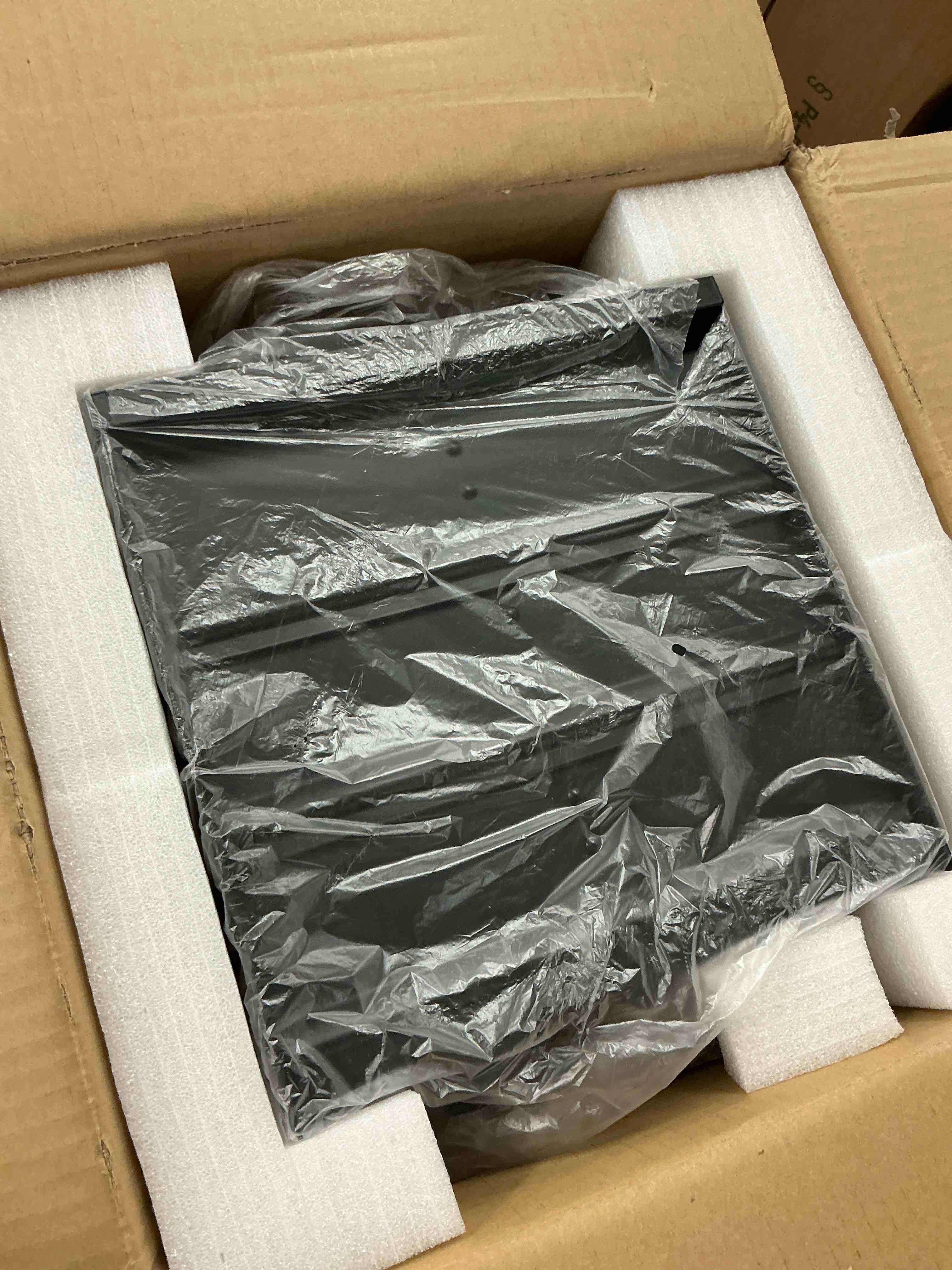 https://s3.amazonaws.com/lotting-images-prod/bidfta/GRA3471977_1756924374297.jpeg