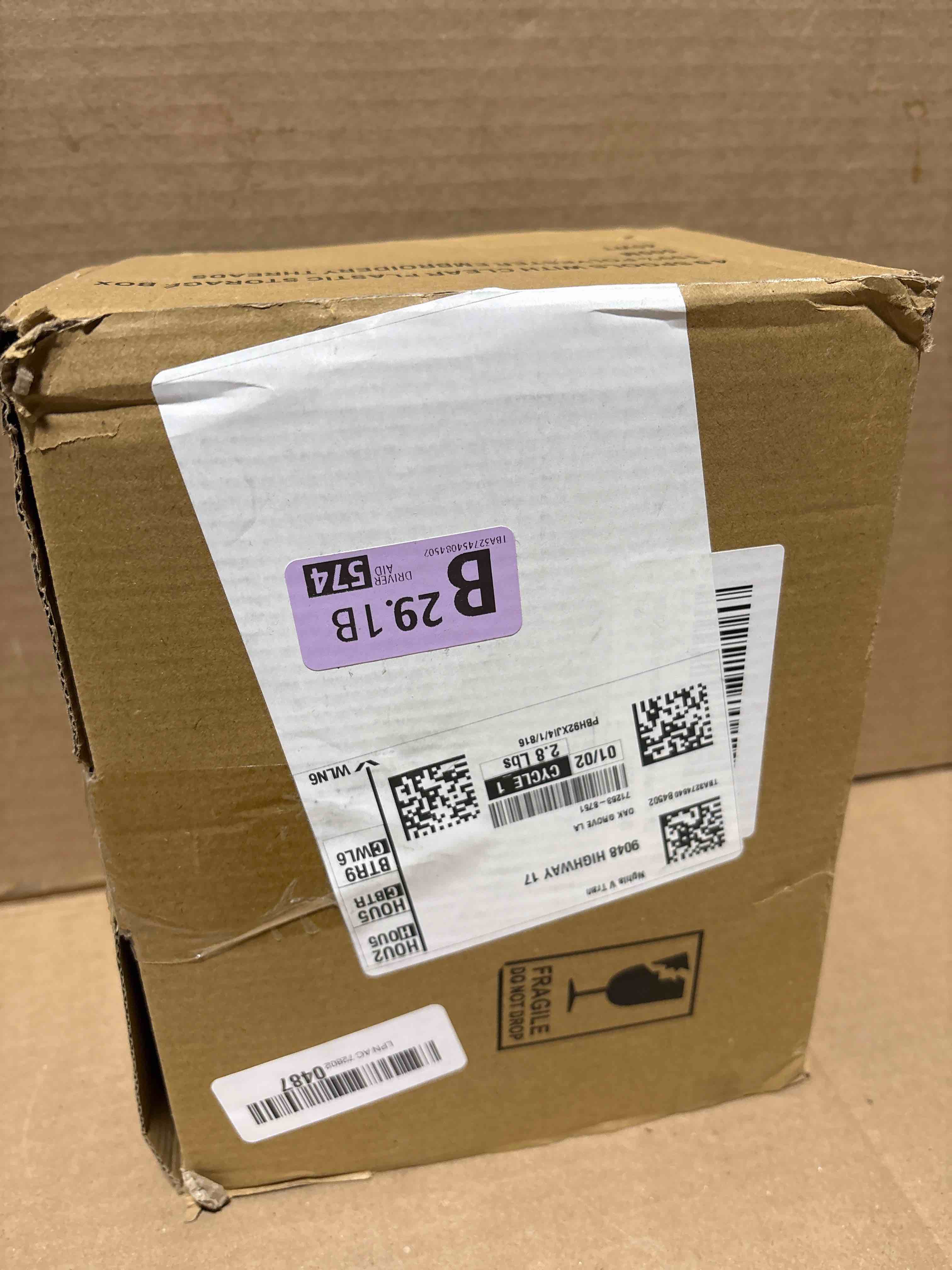 Condition photo showing New/Like New for New brothread 40 Colors Compatible with Brother 500m Each Embroidery Machine Thread with Clear Plastic Storage Box for Embroidery Sewing Machine