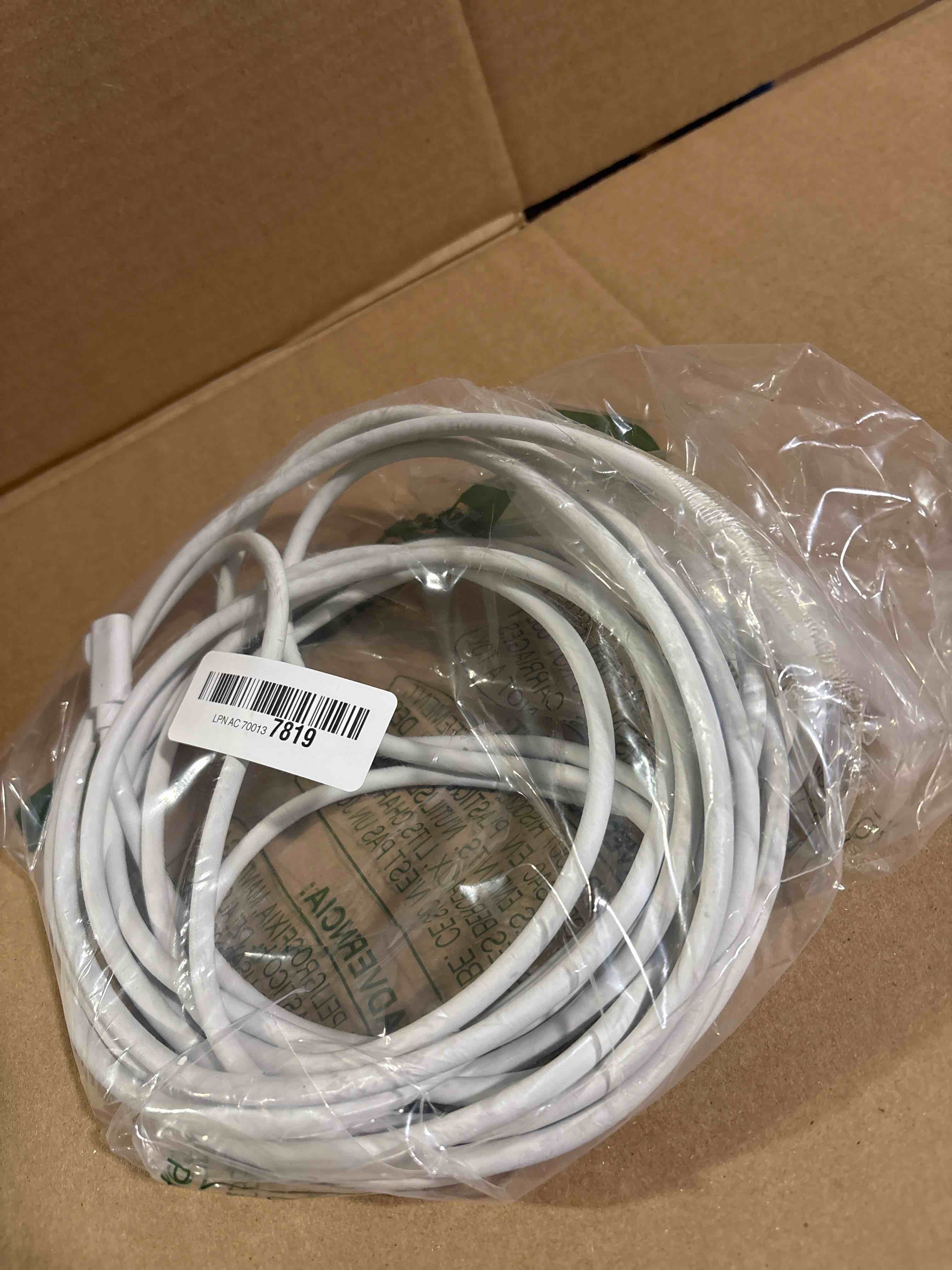 Condition photo showing As Is for YRXVW Link Cable 16FT Compatible with Meta/Oculus Quest 3S, Quest 3, Quest 2/Pro, PICO 4 Accessories VR Headsets, Charging Cord and High Speed Data Wire, Charging Cable for Steam Gaming PC (16FT)