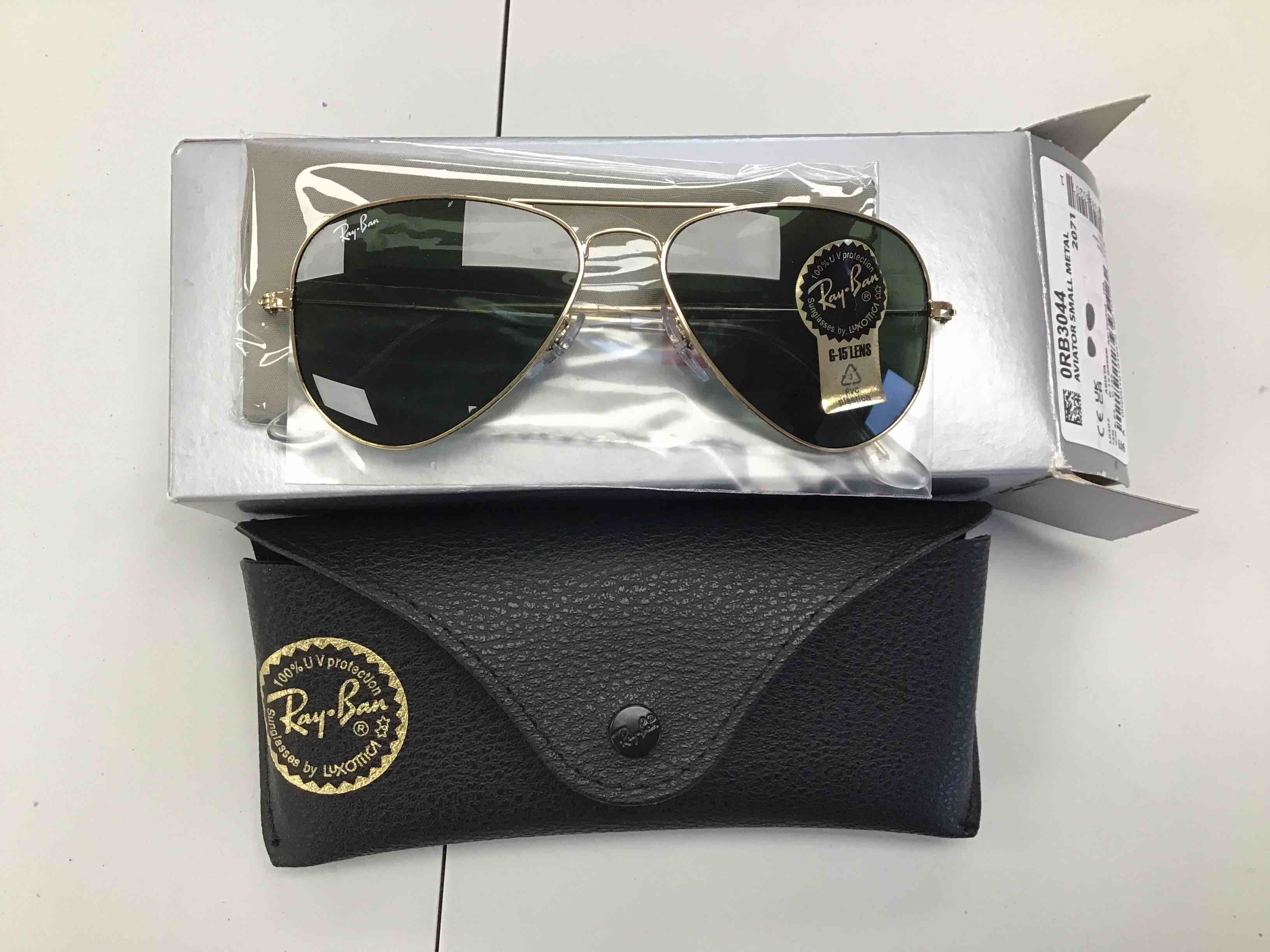 Condition photo showing New/Like New for Ray Ban Aviator Small Green Classic G-15 Pilot Unisex Sunglasses RB3044 L0207 52