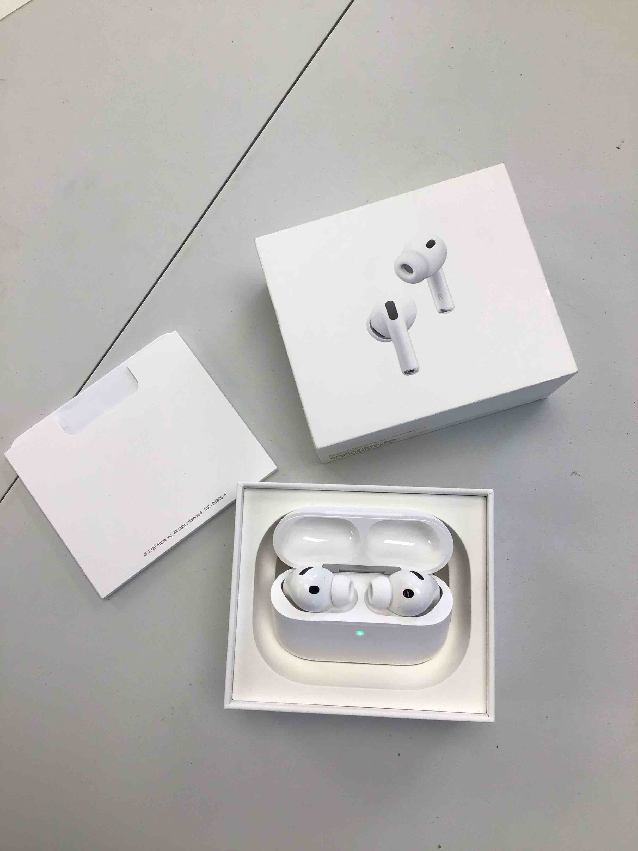 Condition photo showing Good Condition for Apple AIRPODS PRO GEN 3 ACTIVE 