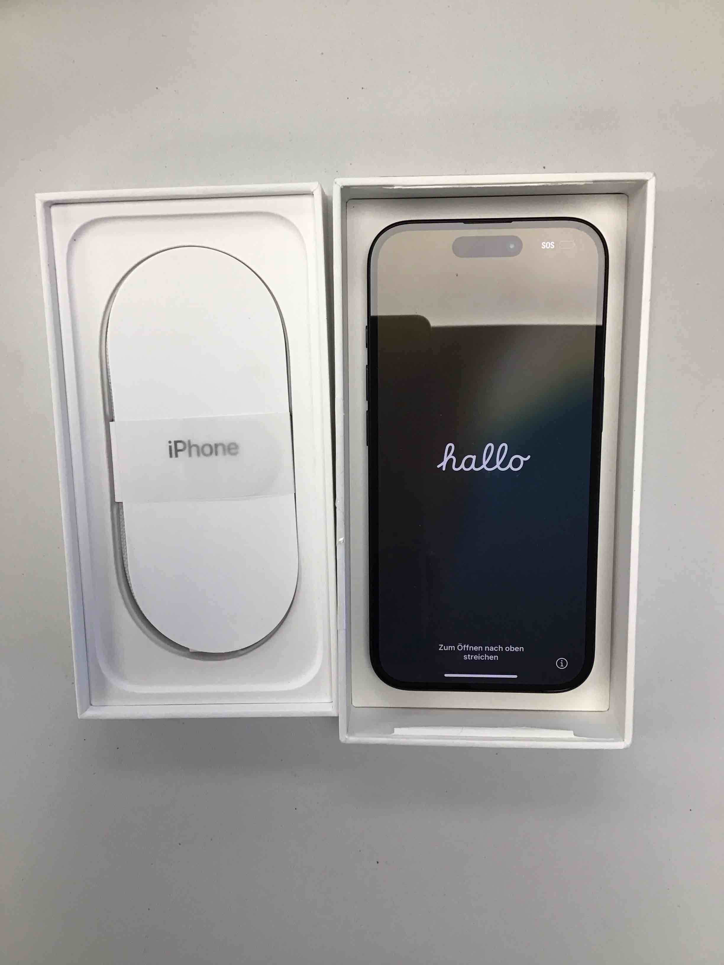 Condition photo showing New/Like New for iPhone 16 / 128GB / Black (SIM Free)