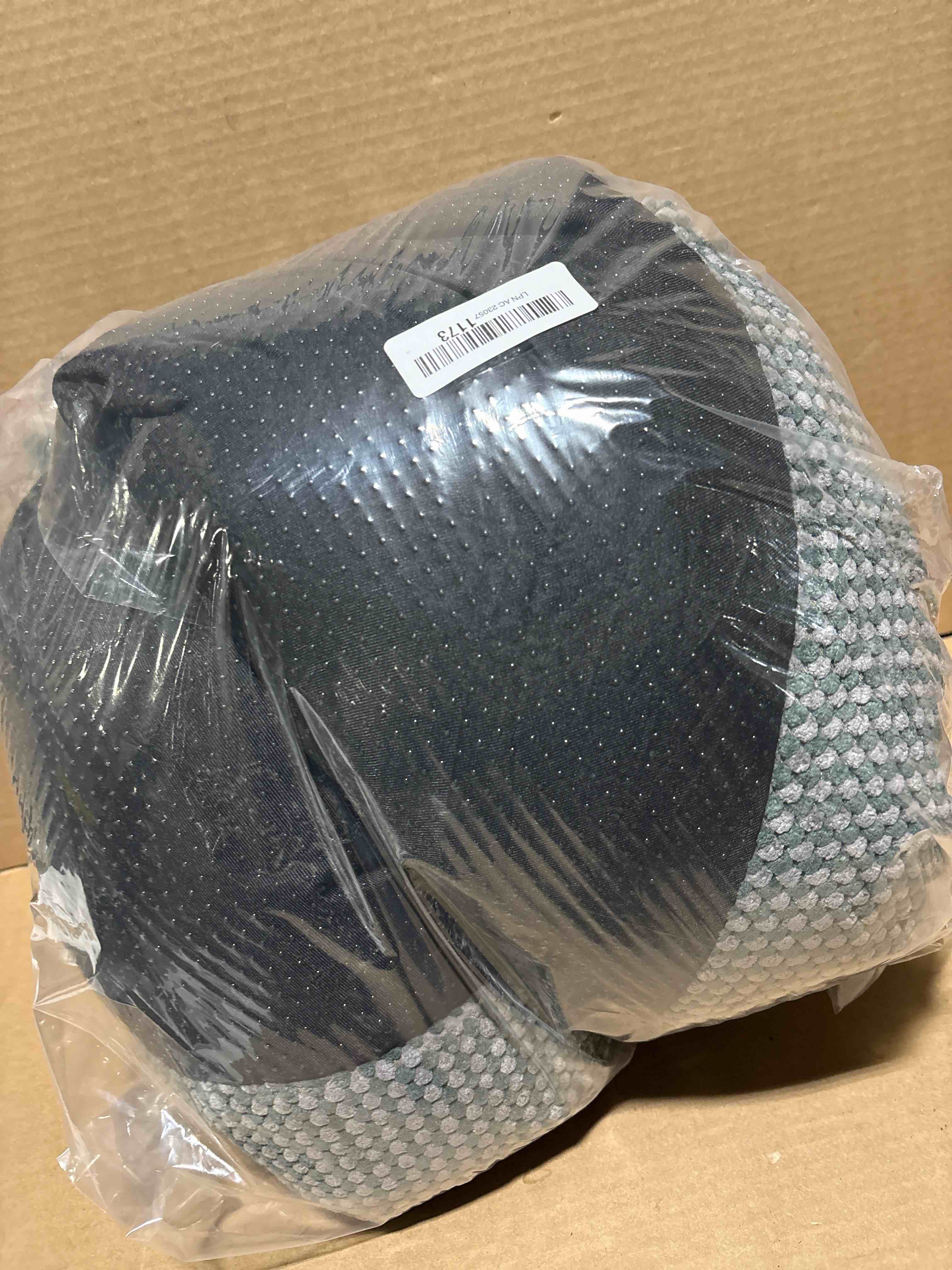 Condition photo showing New/Like New for INVENHO Medium Dog Beds for Medium Dogs Washable, Rectangle Dog Bed Medium Size Dog, Orthopedic Dog Bed, Warming Soft Calming Sleeping Puppy Bed Durable Pet Bed with Anti-Slip Bottom M(30"x24"x9") M (30"x24"x9") Grey