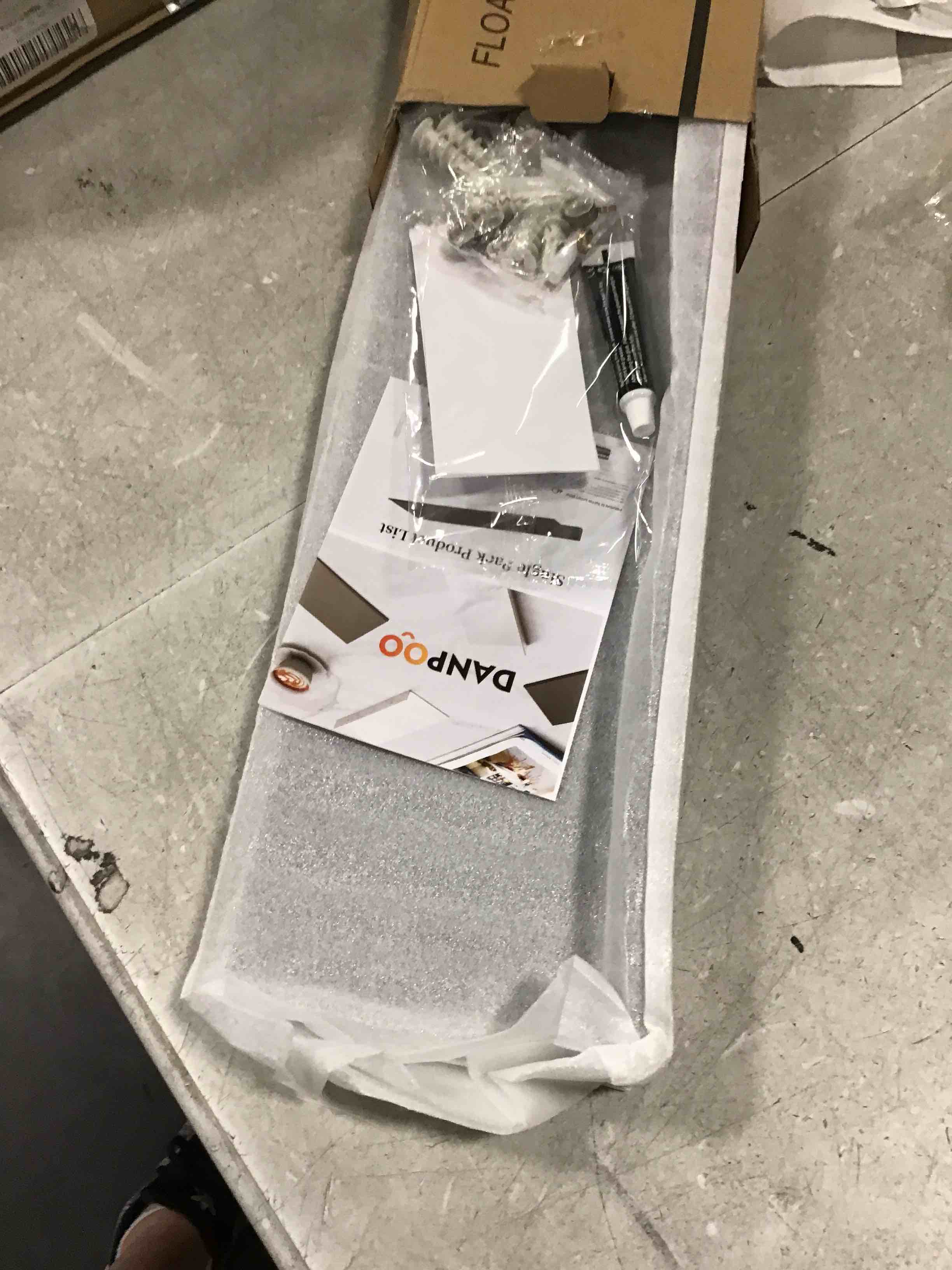 https://s3.amazonaws.com/lotting-images-prod/bidfta/GRA3520004_1748953341828.jpeg