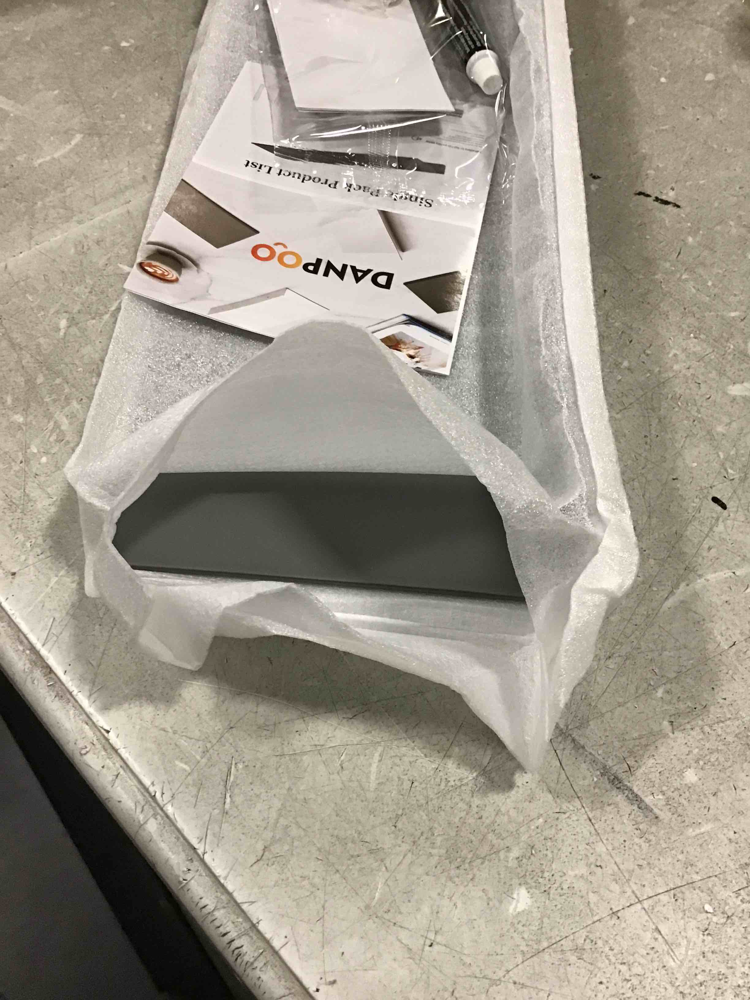 https://s3.amazonaws.com/lotting-images-prod/bidfta/GRA3520004_1748953347345.jpeg