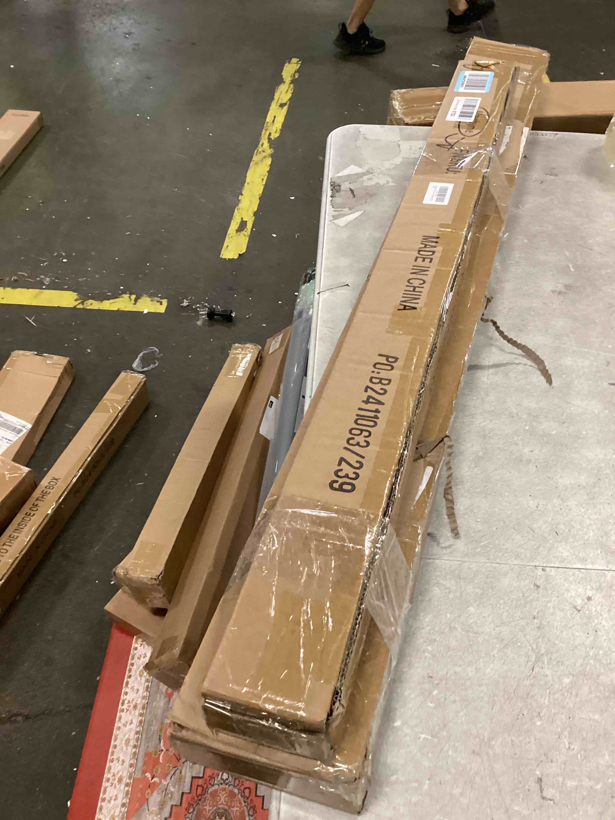 https://s3.amazonaws.com/lotting-images-prod/bidfta/GRA3521110_1749487090385.jpeg