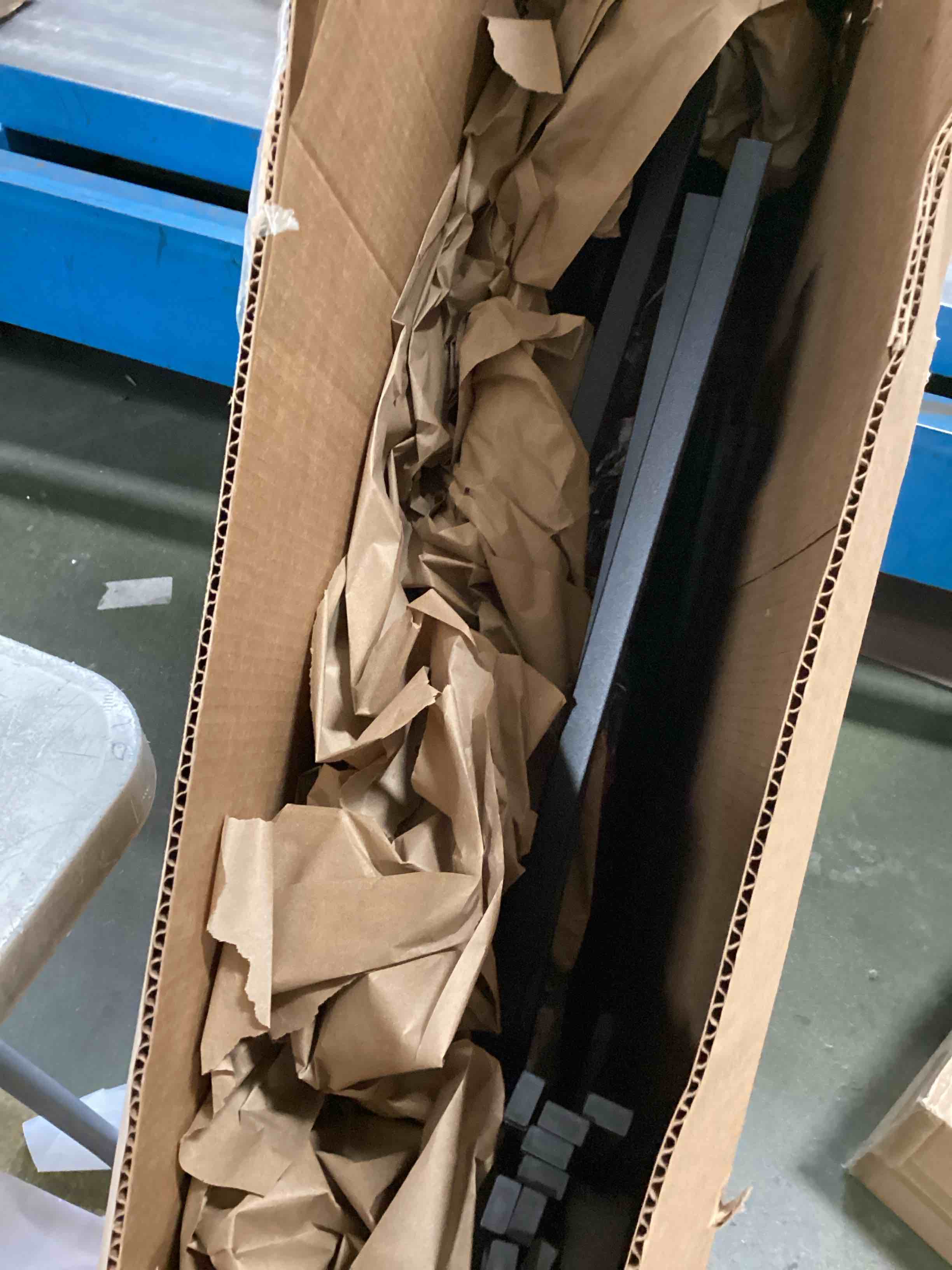 https://s3.amazonaws.com/lotting-images-prod/bidfta/GRA3521817_1749742740436.jpeg