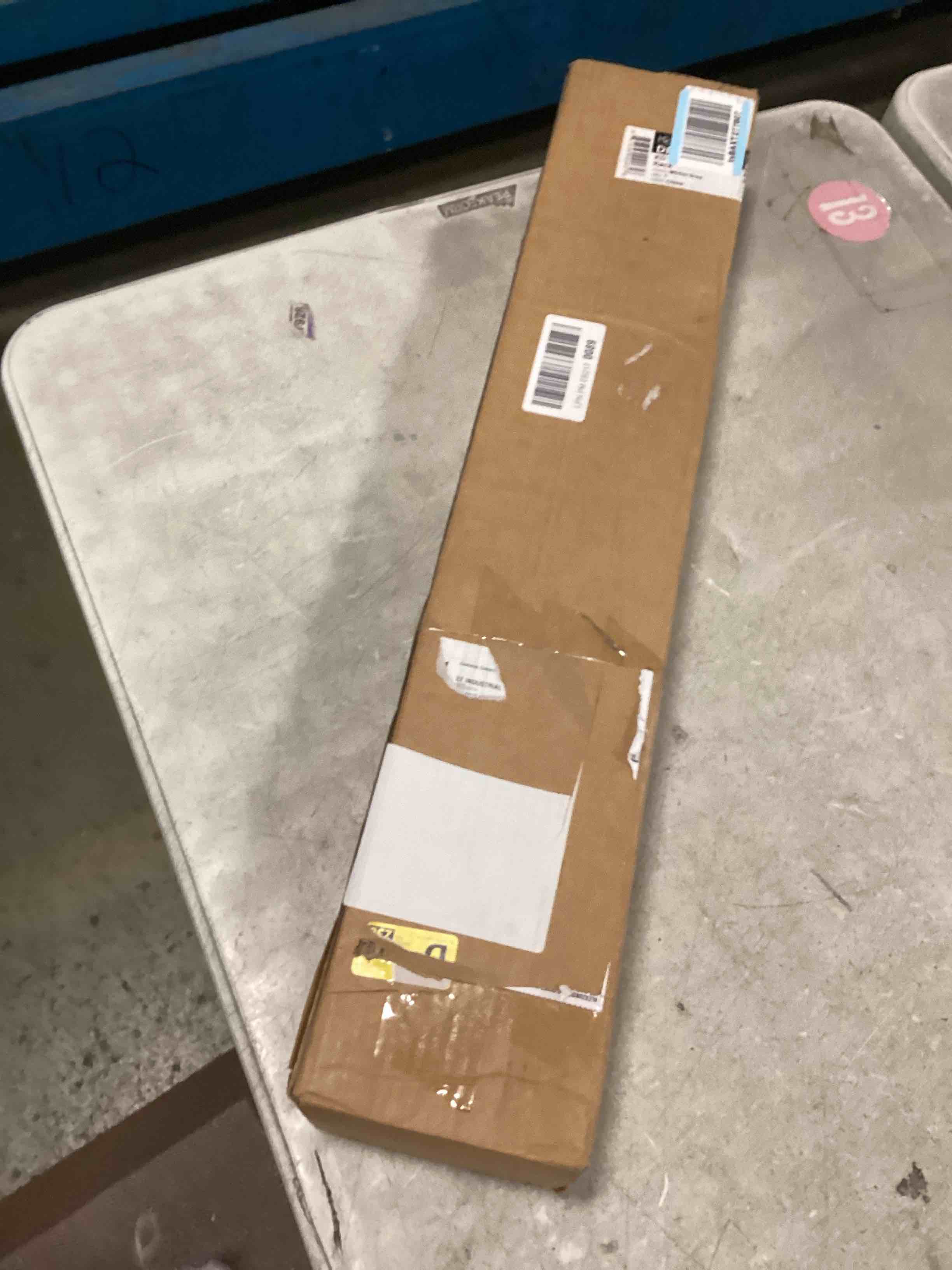 https://s3.amazonaws.com/lotting-images-prod/bidfta/GRA3521946_1749819441445.jpeg