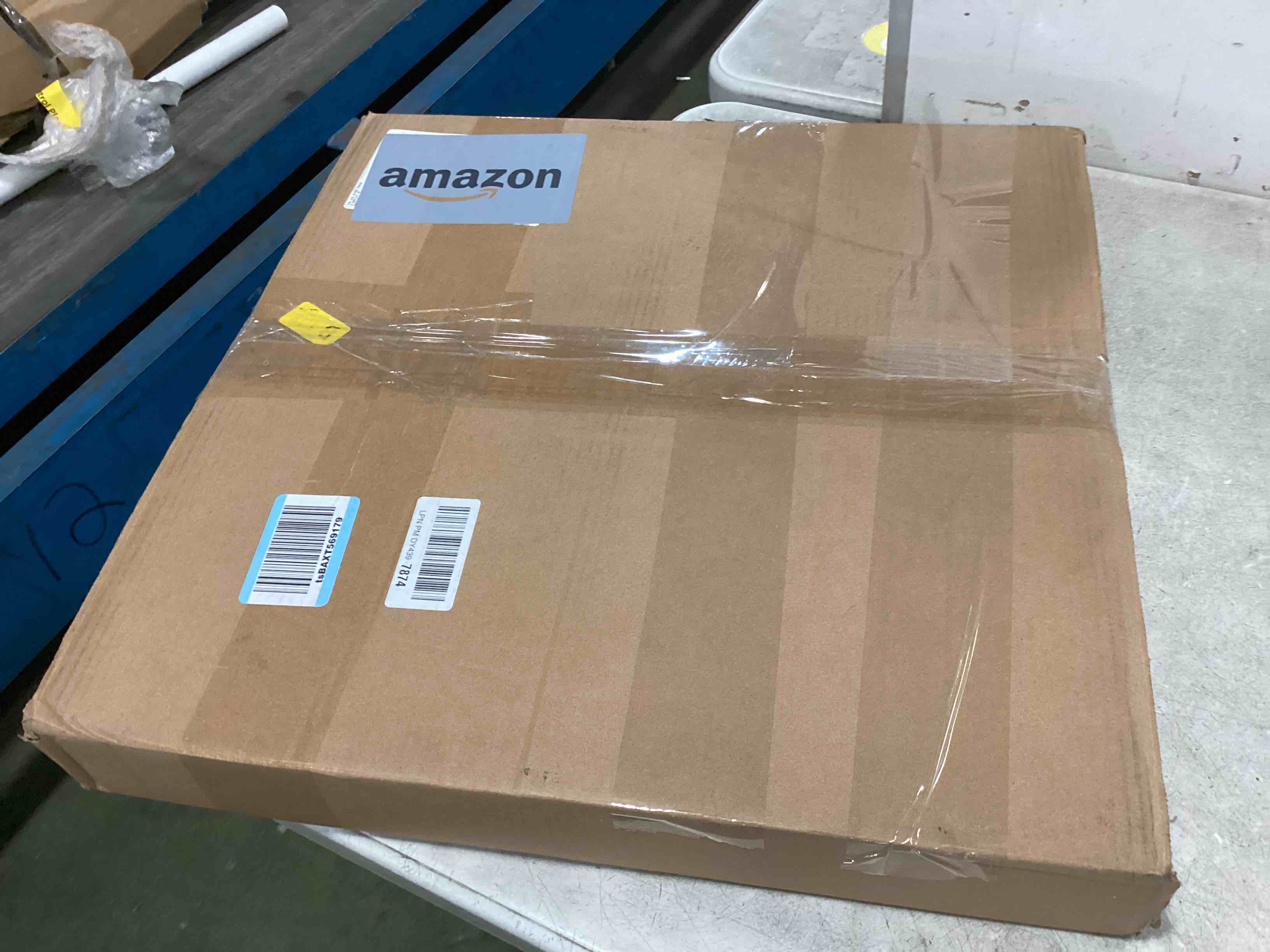 https://s3.amazonaws.com/lotting-images-prod/bidfta/GRA3521997_1749826247197.jpeg