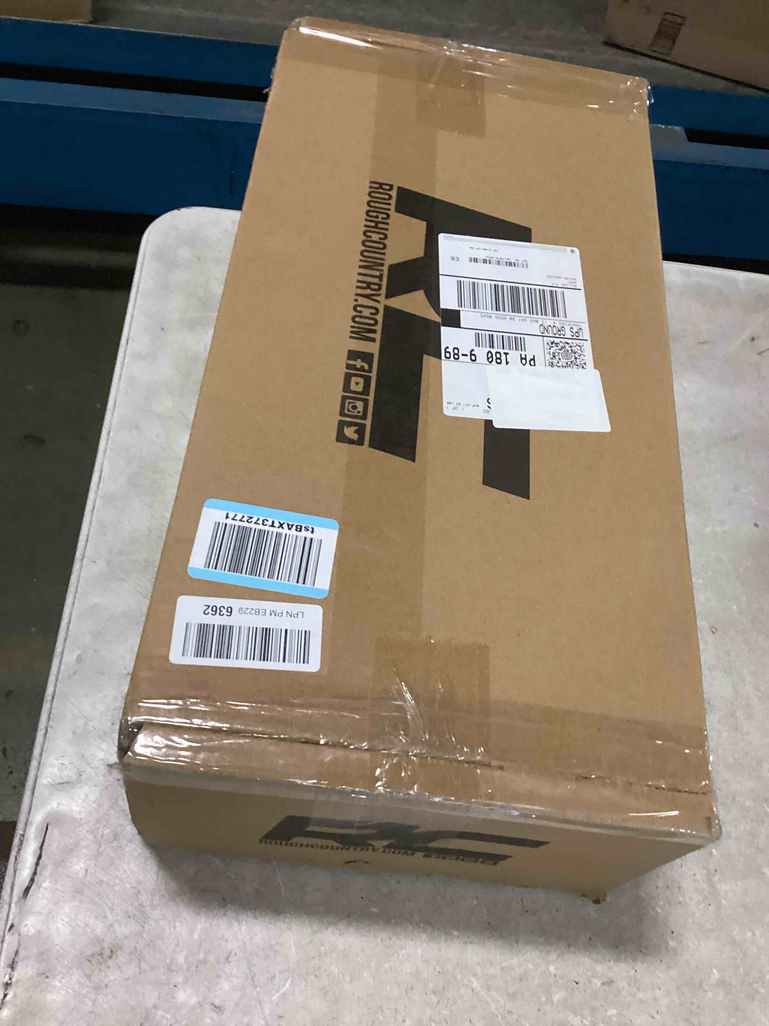 https://s3.amazonaws.com/lotting-images-prod/bidfta/GRA3522077_1749837173395.jpeg