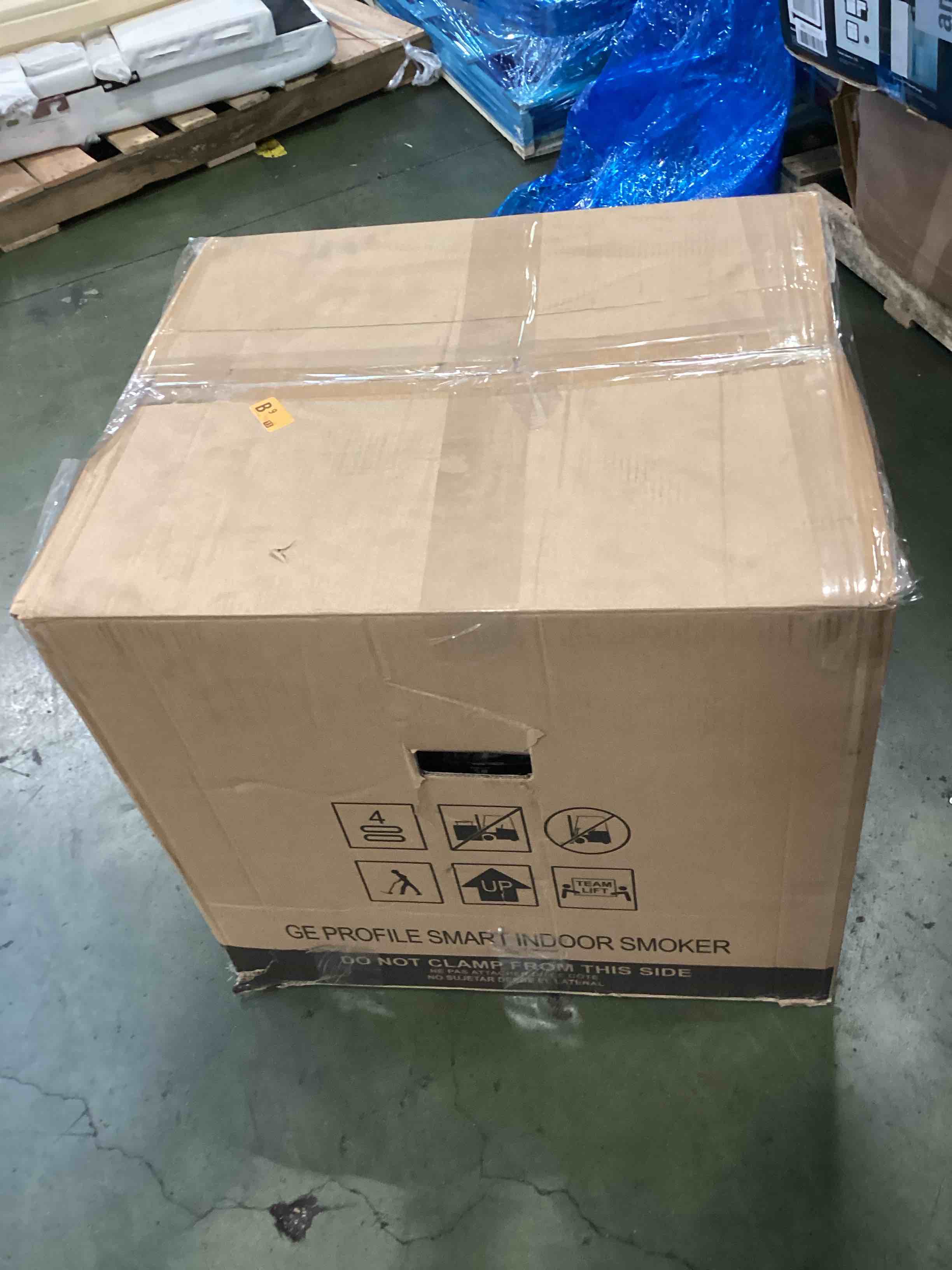 https://s3.amazonaws.com/lotting-images-prod/bidfta/GRA3522225_1750164297320.jpeg