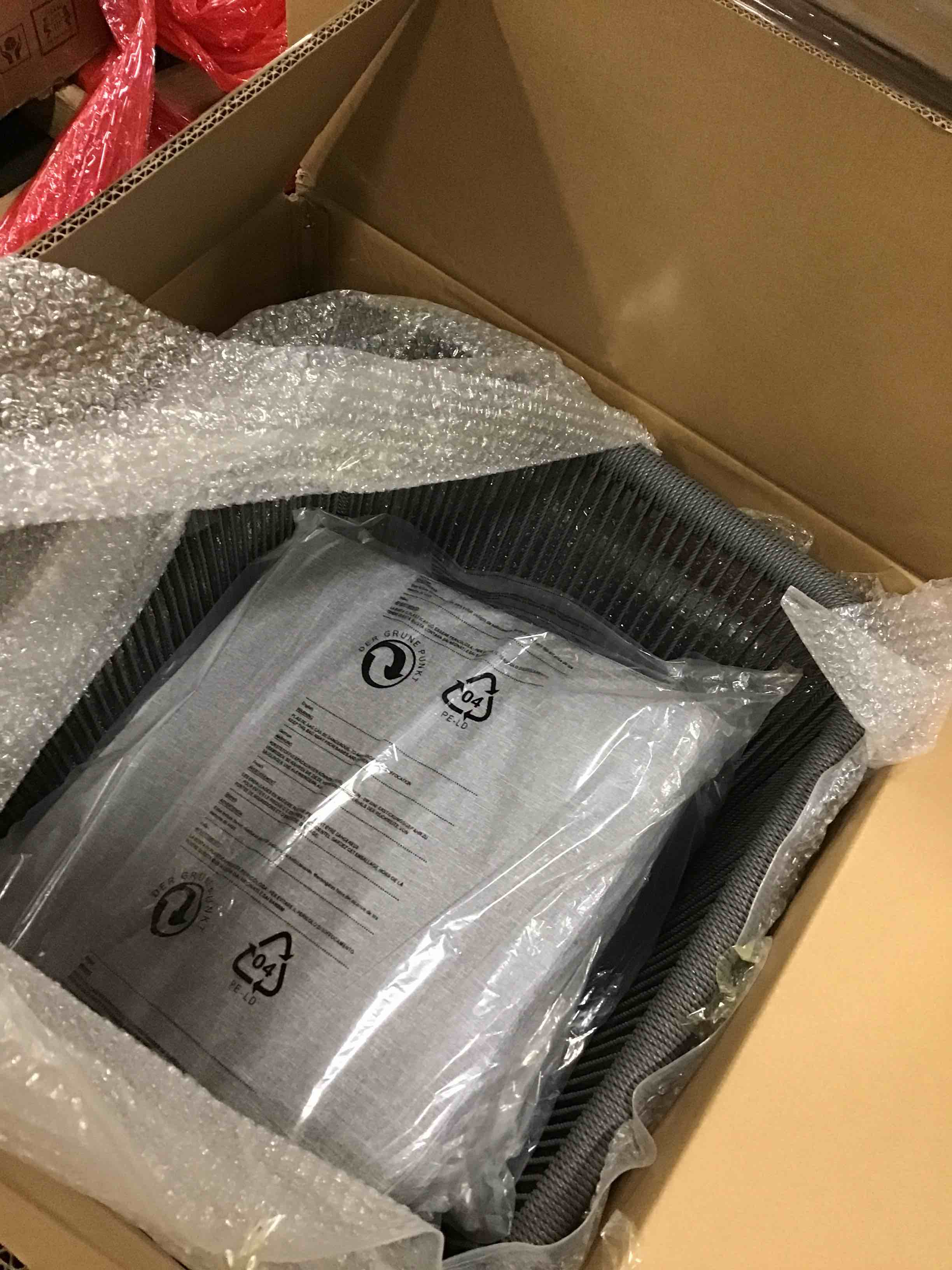 https://s3.amazonaws.com/lotting-images-prod/bidfta/GRA3522272_1750249216395.jpeg