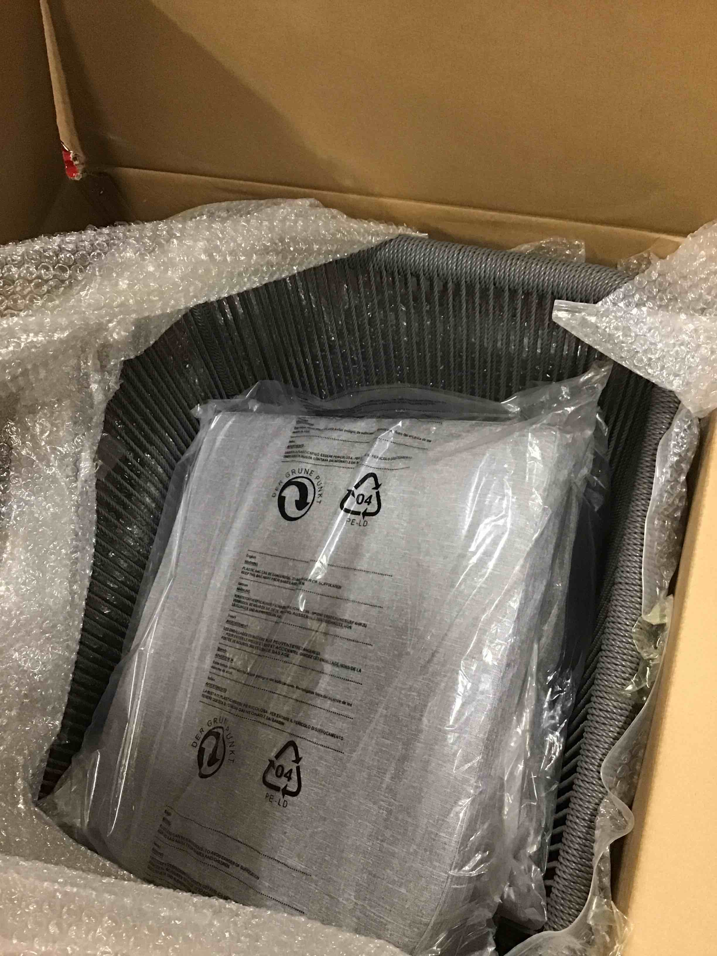 https://s3.amazonaws.com/lotting-images-prod/bidfta/GRA3522272_1750249219174.jpeg