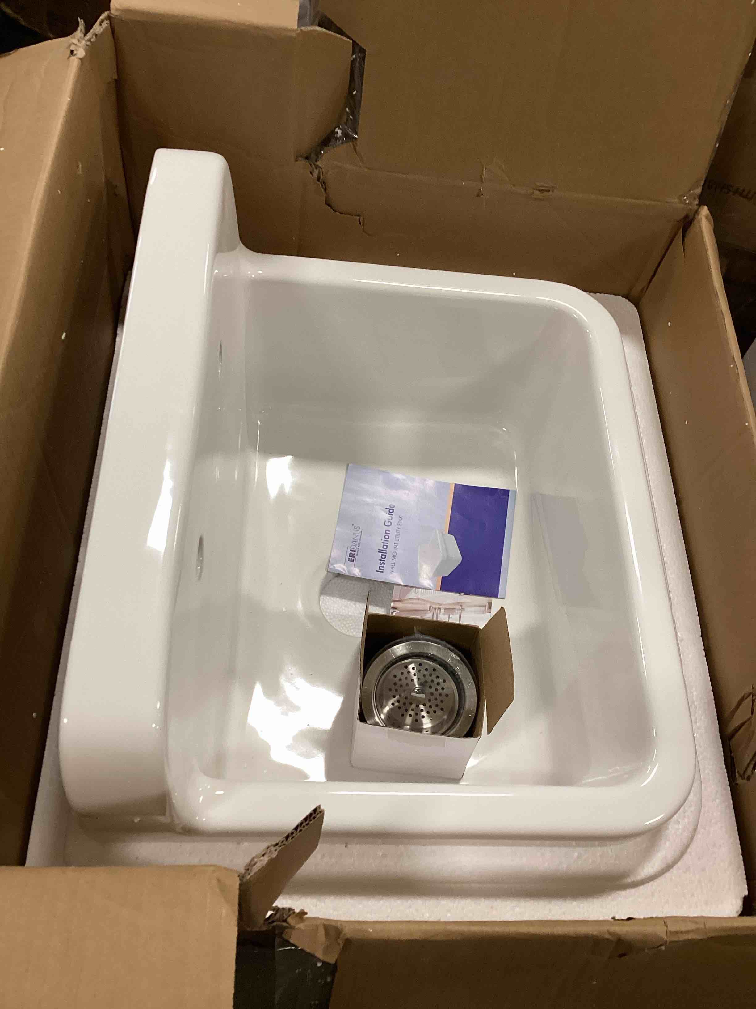 https://s3.amazonaws.com/lotting-images-prod/bidfta/GRA3522326_1750336075989.jpeg