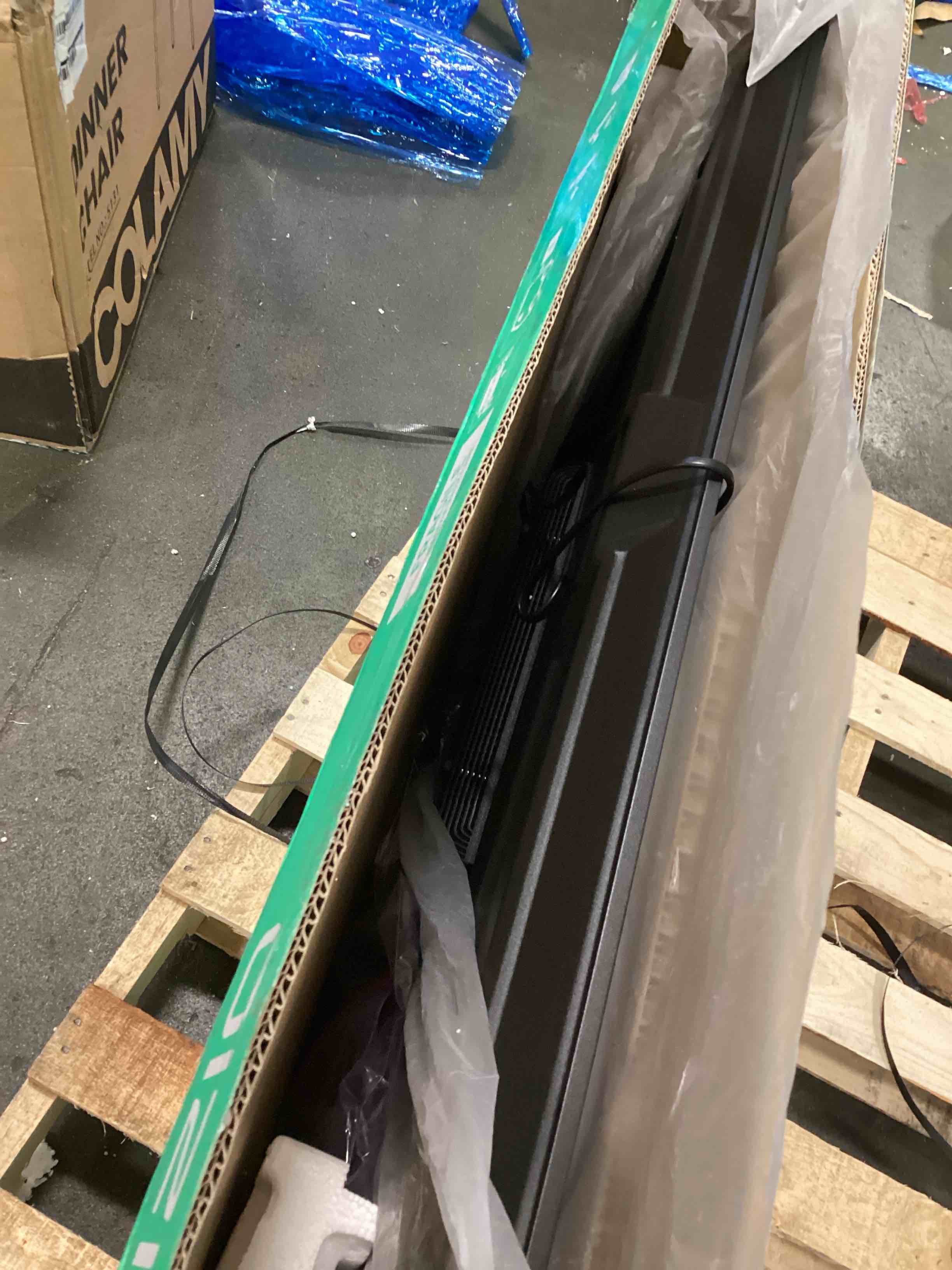 https://s3.amazonaws.com/lotting-images-prod/bidfta/GRA3522346_1750345460473.jpeg