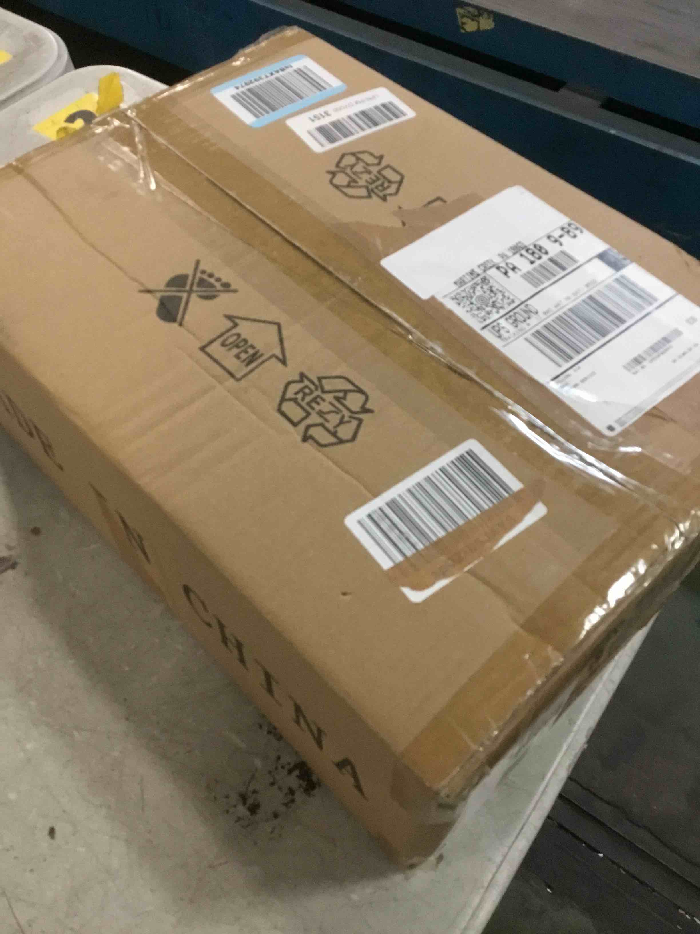 https://s3.amazonaws.com/lotting-images-prod/bidfta/GRA3523631_1749294560965.jpeg