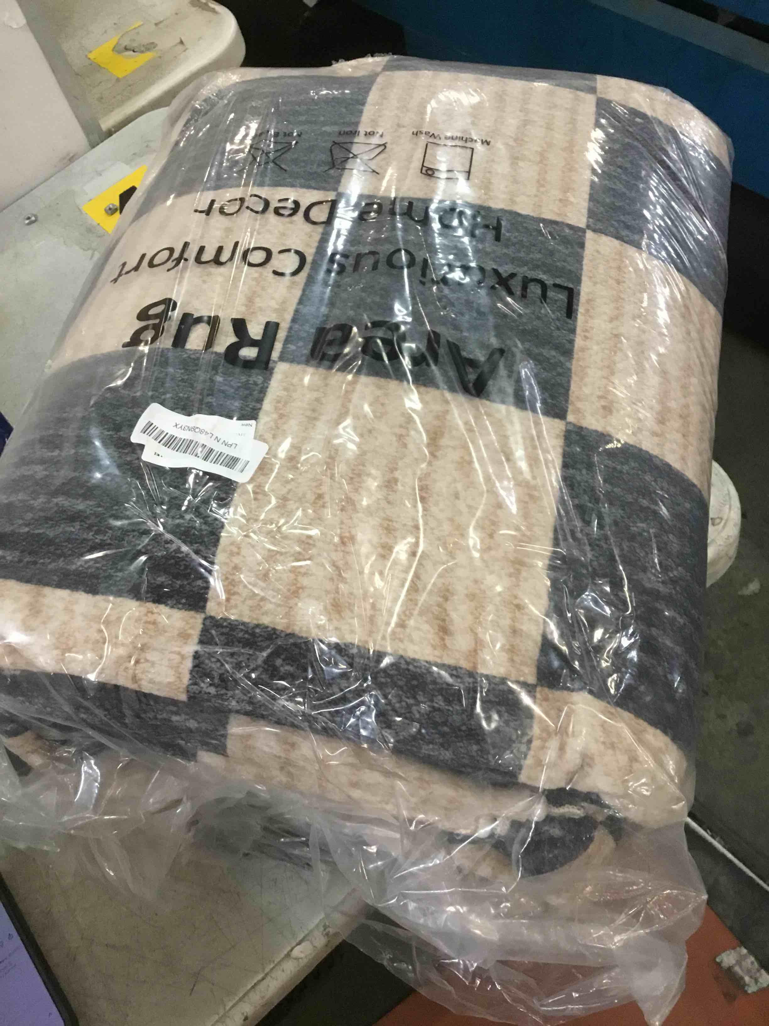 https://s3.amazonaws.com/lotting-images-prod/bidfta/GRA3523906_1749482552015.jpeg