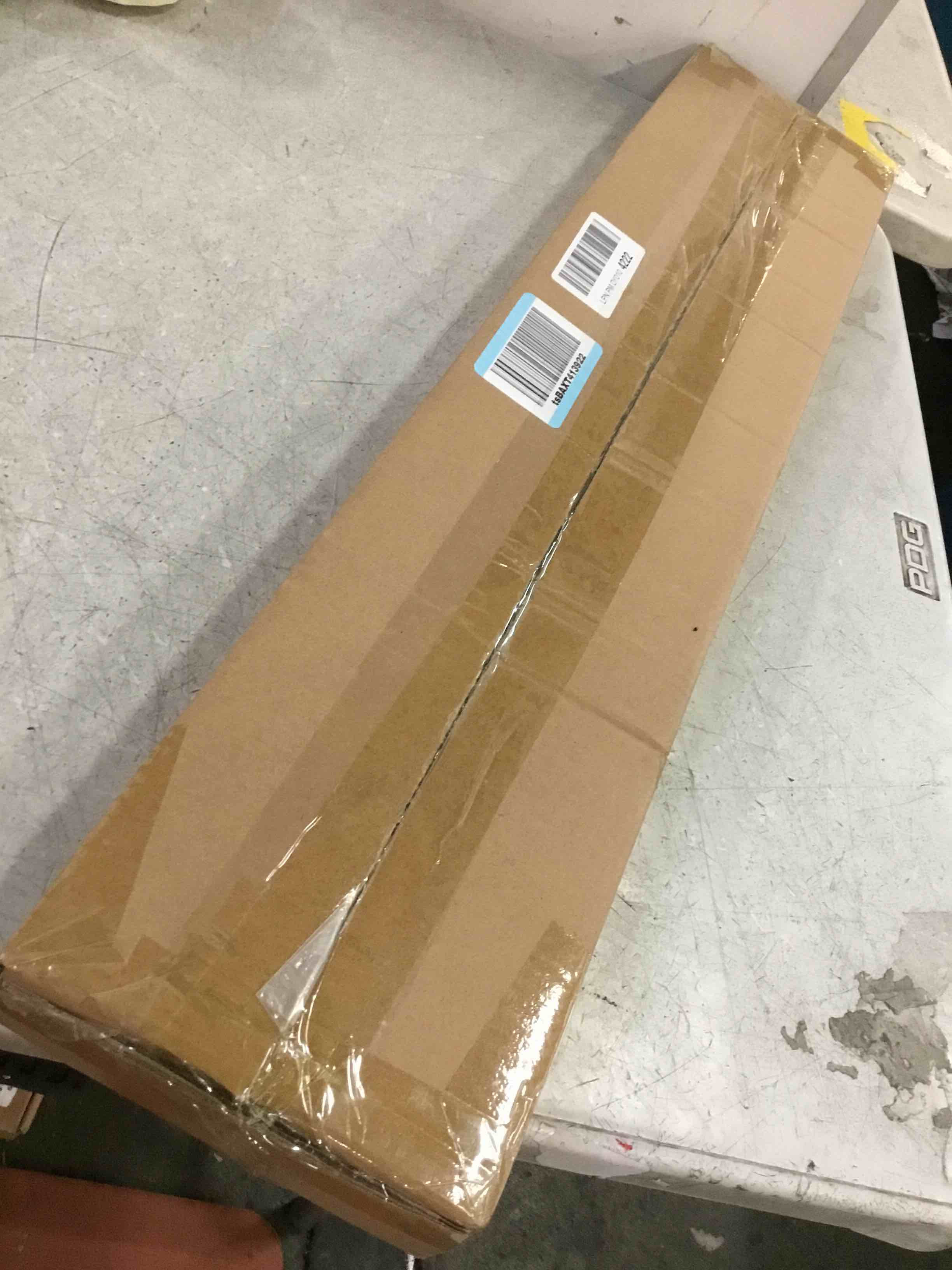 https://s3.amazonaws.com/lotting-images-prod/bidfta/GRA3523995_1749495327384.jpeg