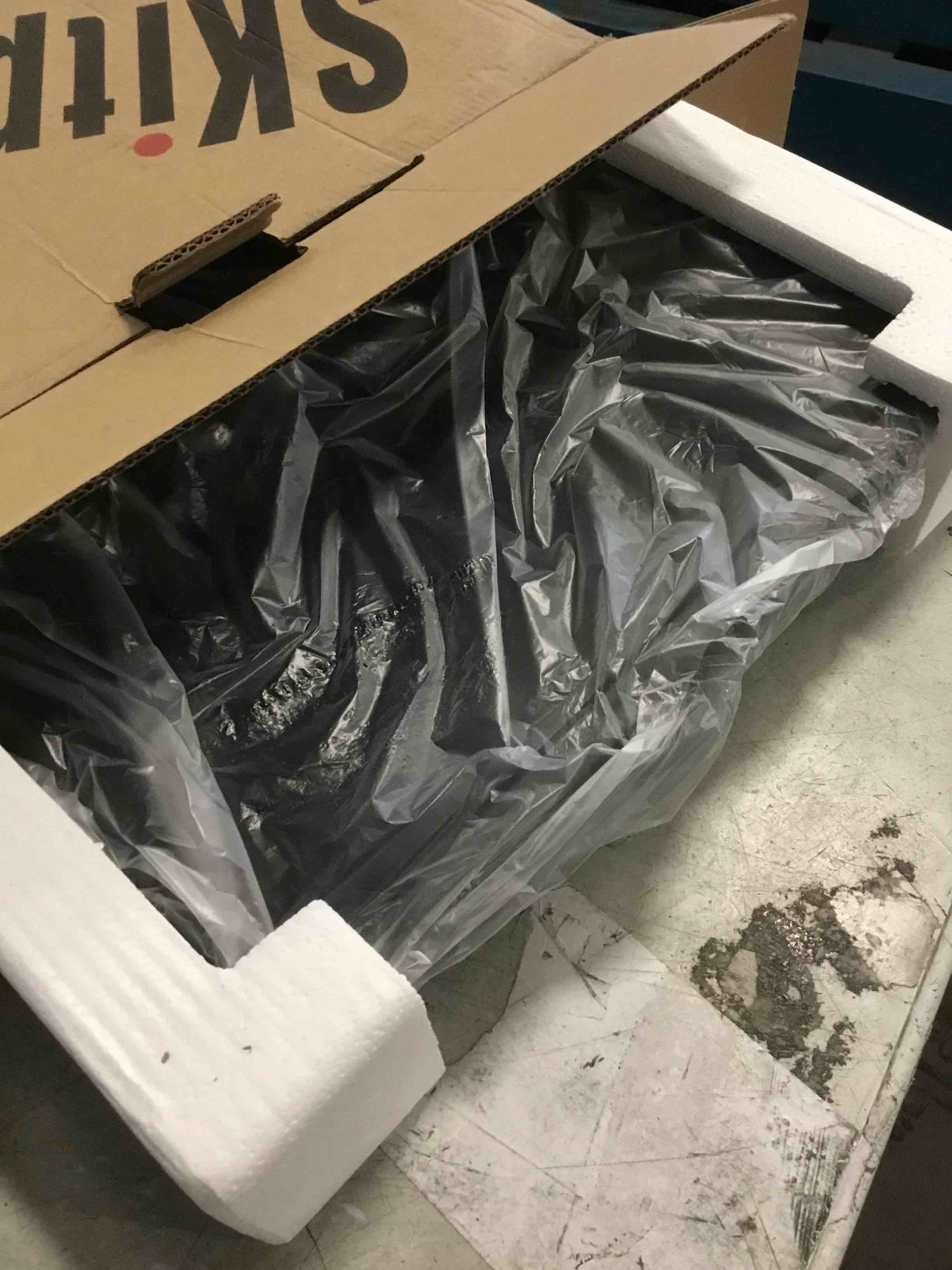 https://s3.amazonaws.com/lotting-images-prod/bidfta/GRA3525029_1749910112919.jpeg