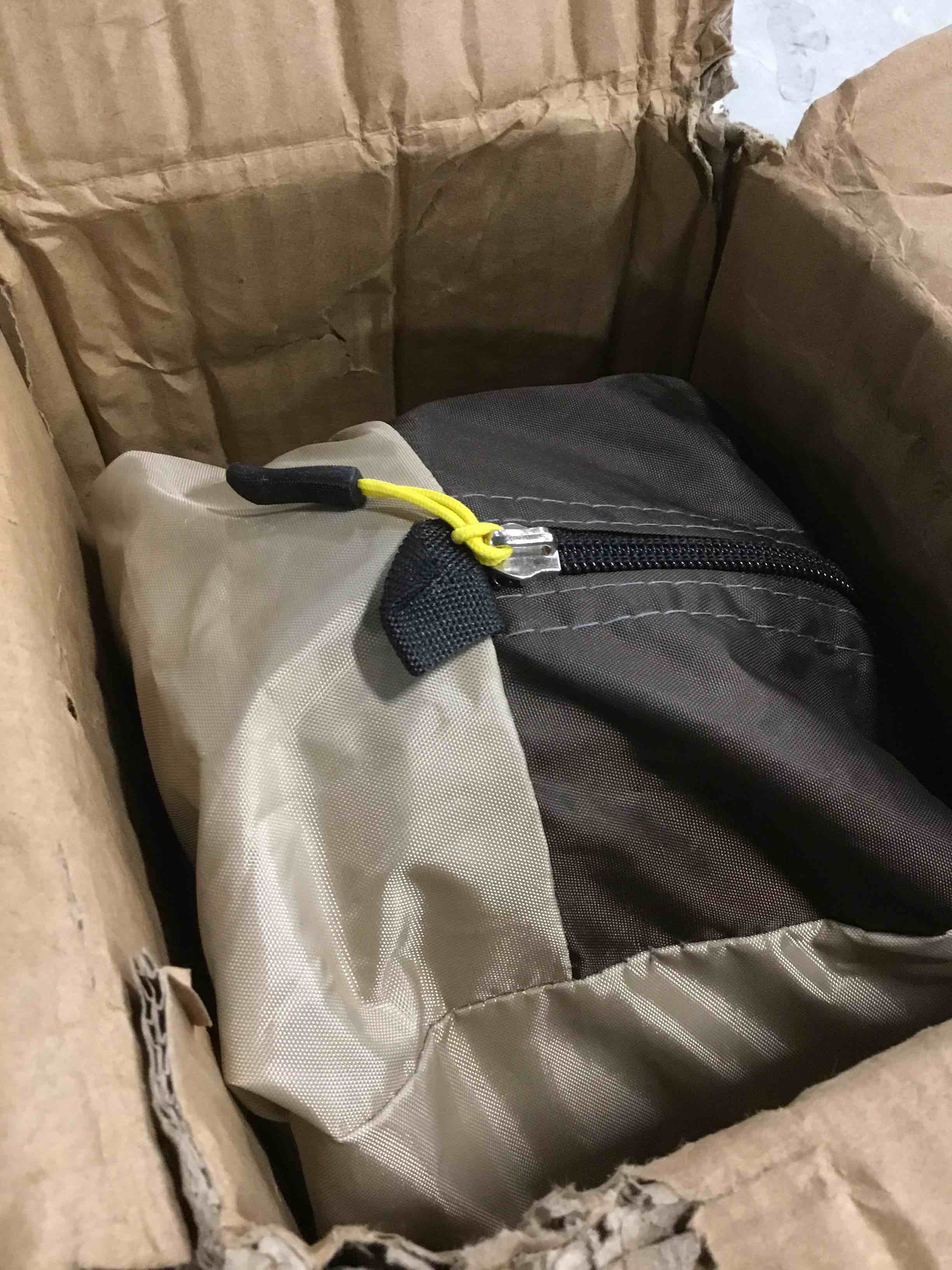 https://s3.amazonaws.com/lotting-images-prod/bidfta/GRA3525052_1749912953291.jpeg