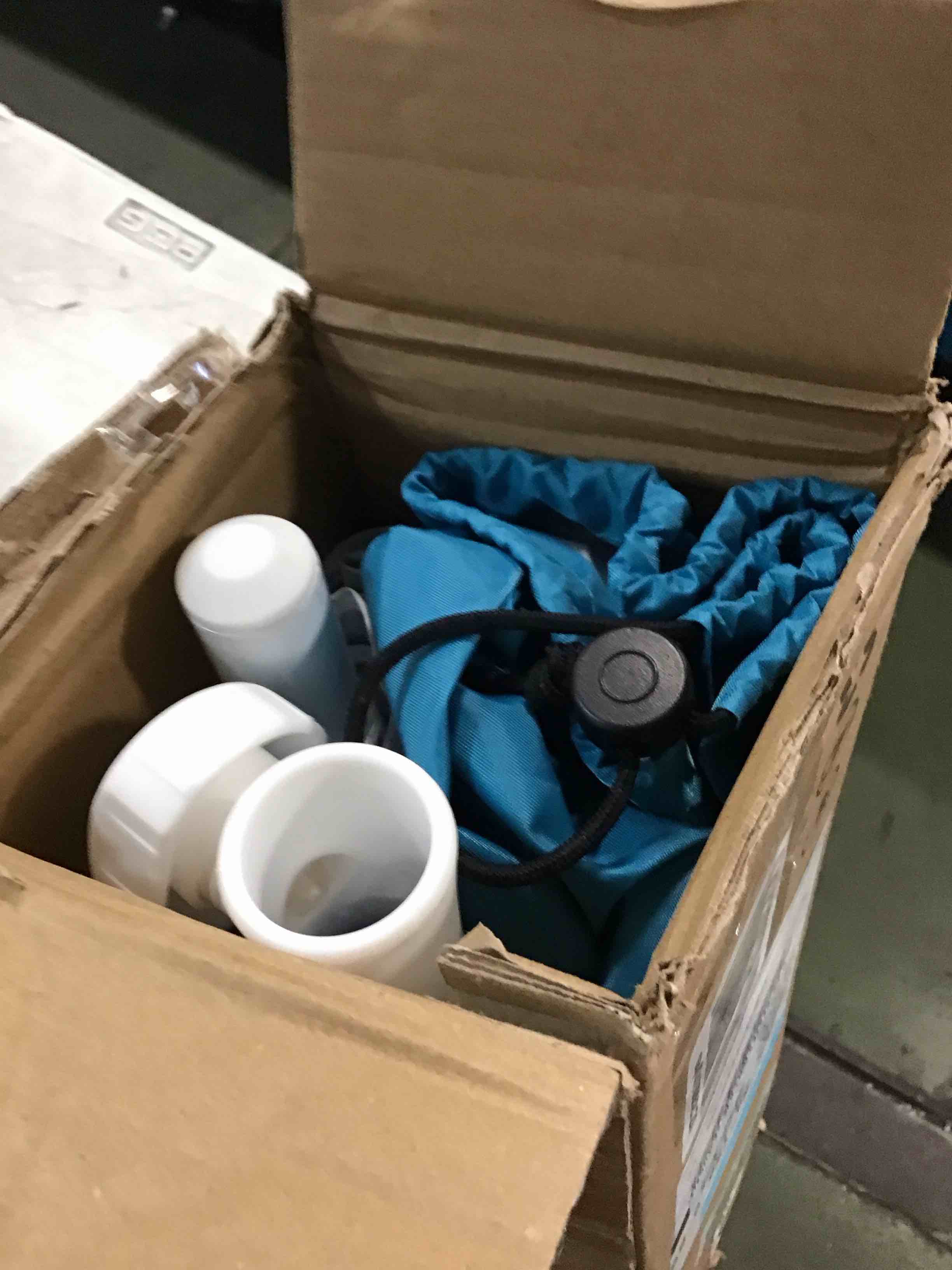 https://s3.amazonaws.com/lotting-images-prod/bidfta/GRA3525542_1750188440860.jpeg