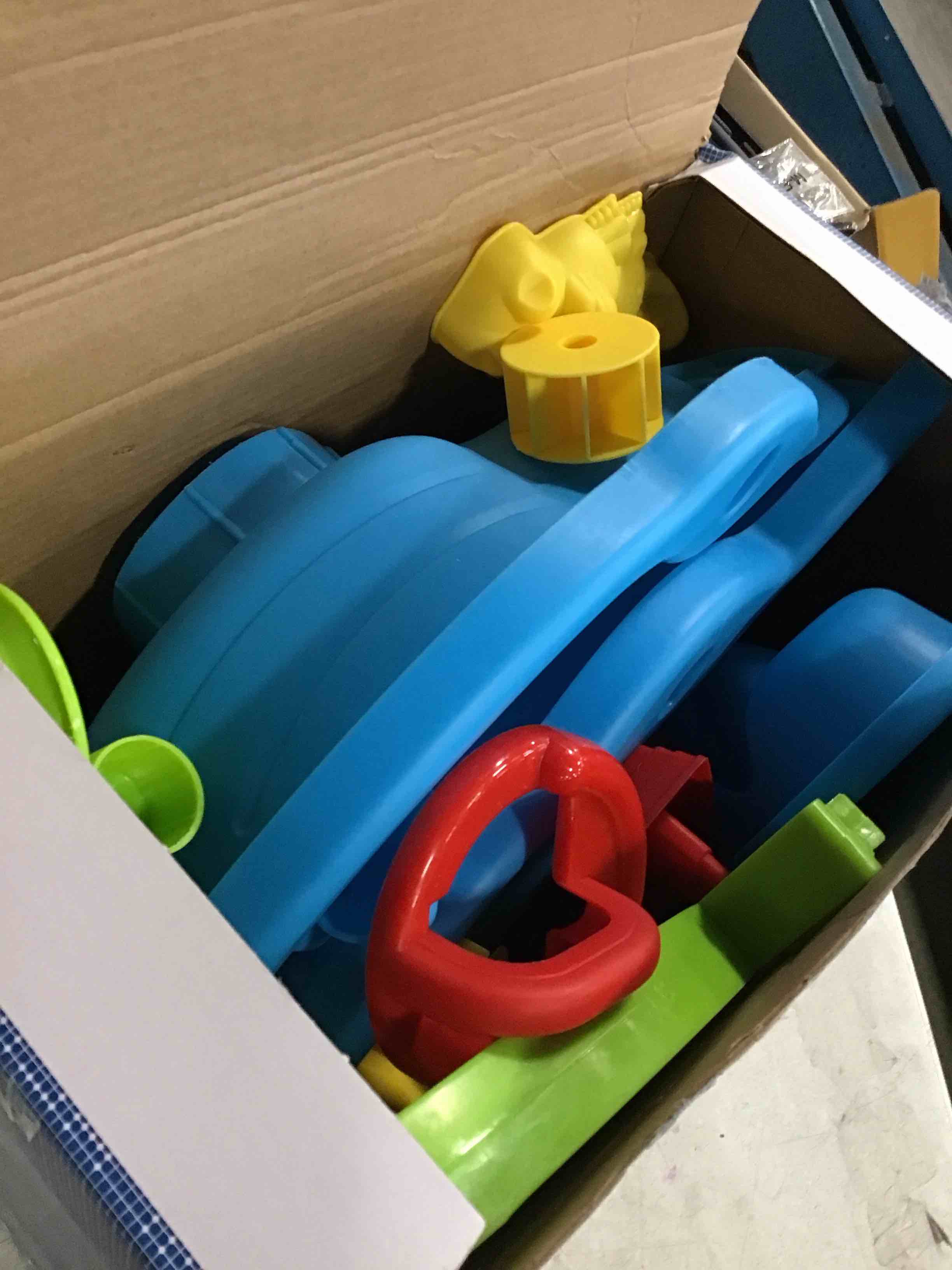 https://s3.amazonaws.com/lotting-images-prod/bidfta/GRA3525787_1750339830536.jpeg
