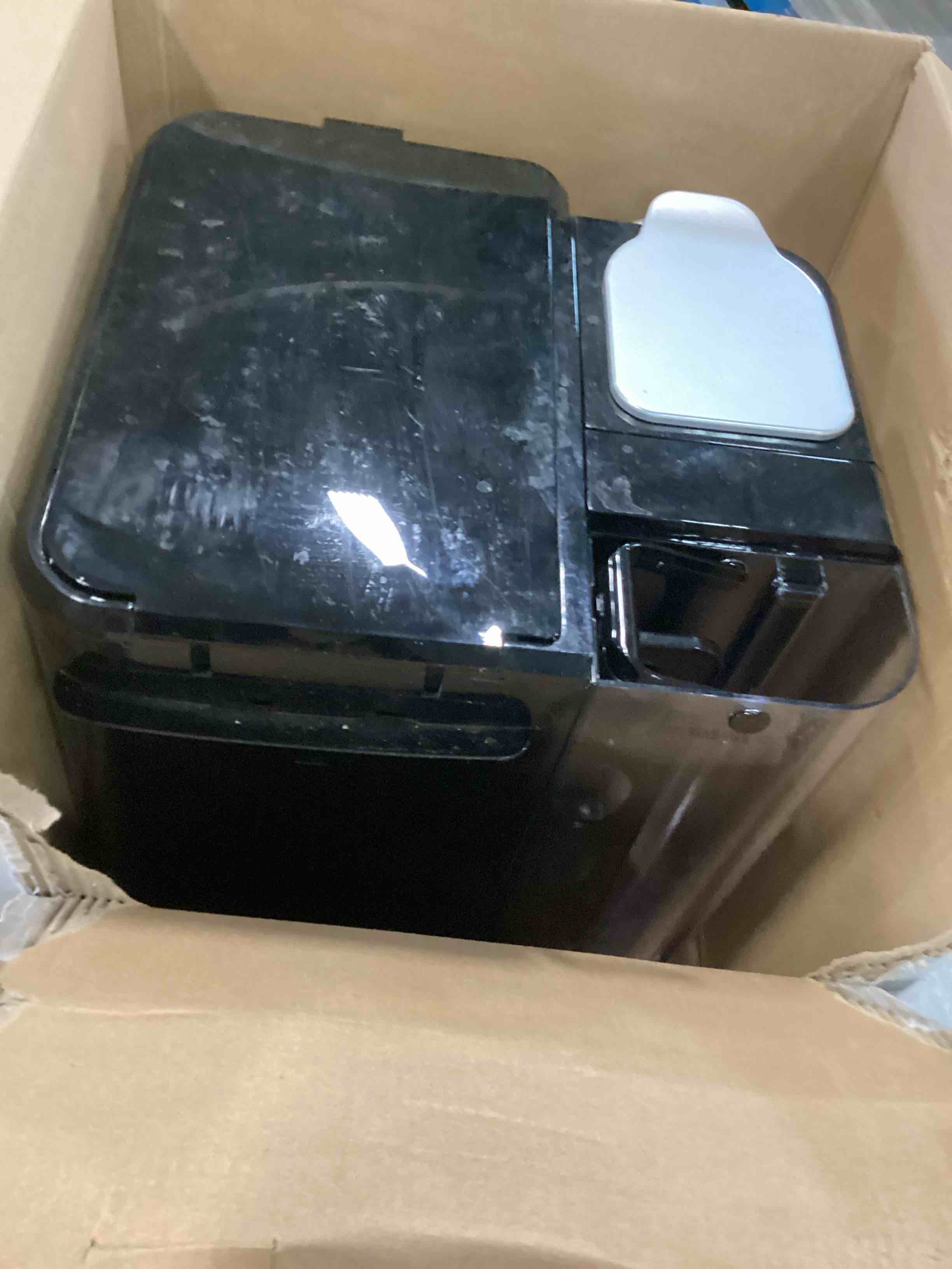 https://s3.amazonaws.com/lotting-images-prod/bidfta/GRA3526637_1746461253362.jpeg