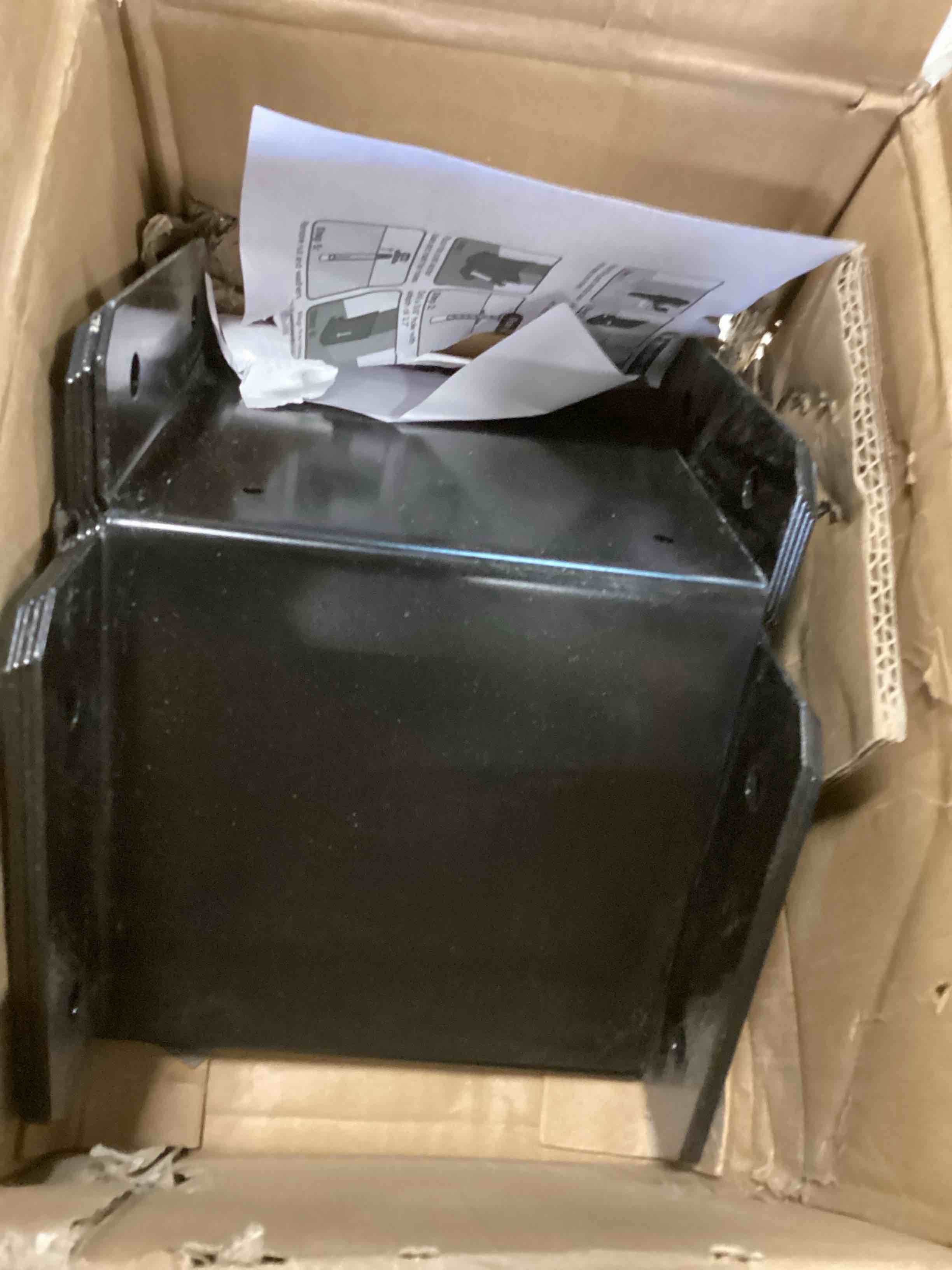 https://s3.amazonaws.com/lotting-images-prod/bidfta/GRA3527377_1746803102047.jpeg
