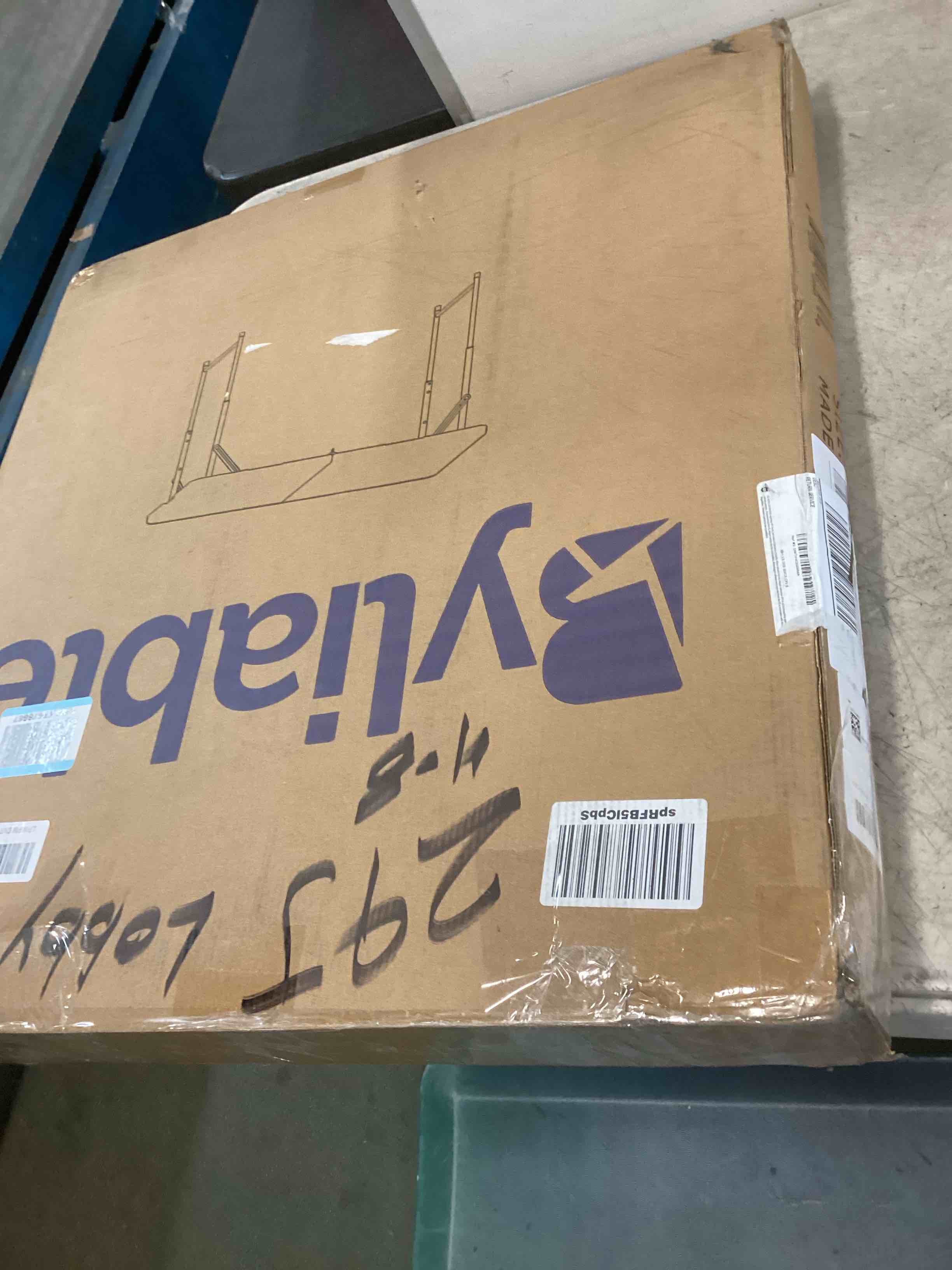 https://s3.amazonaws.com/lotting-images-prod/bidfta/GRA3527505_1746819590305.jpeg