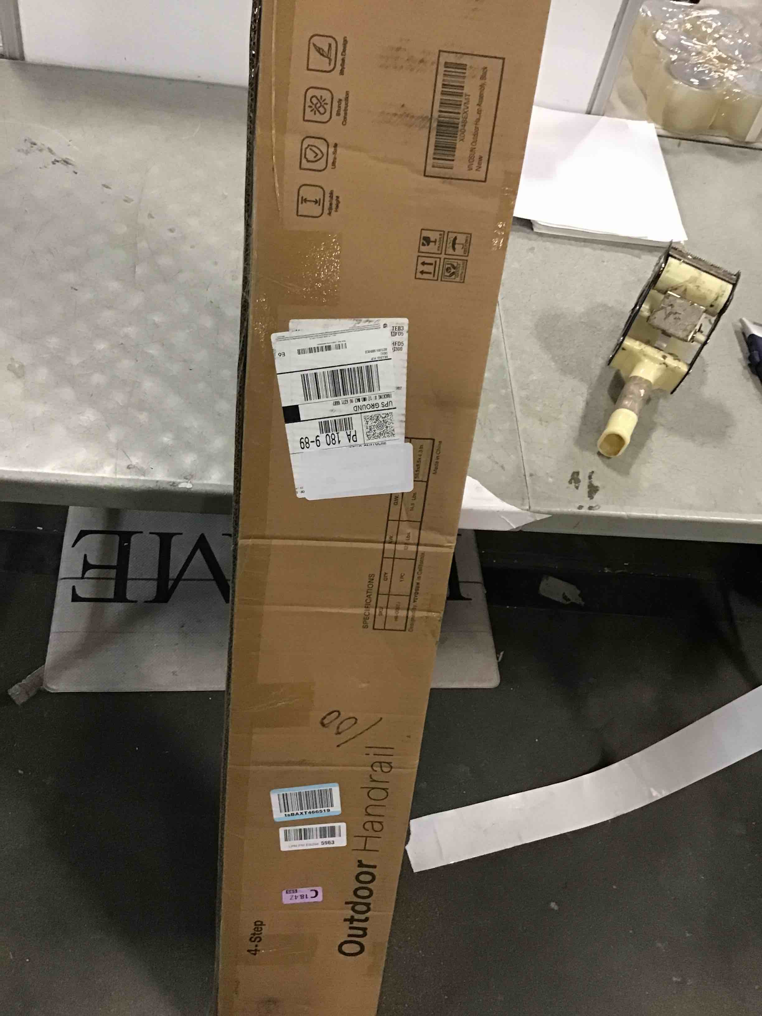 https://s3.amazonaws.com/lotting-images-prod/bidfta/GRA3527817_1747745260084.jpeg