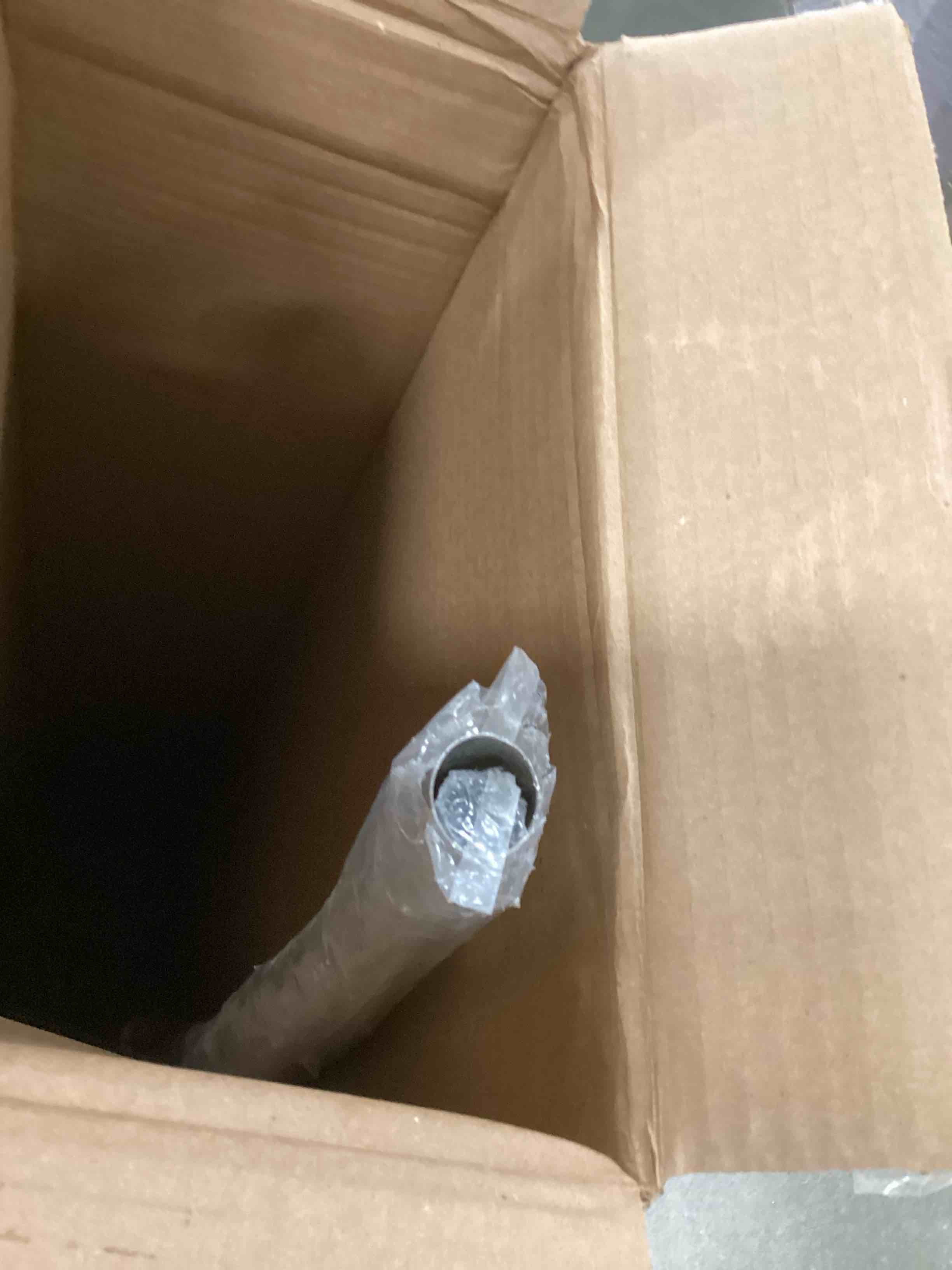 https://s3.amazonaws.com/lotting-images-prod/bidfta/GRA3528305_1747940103944.jpeg