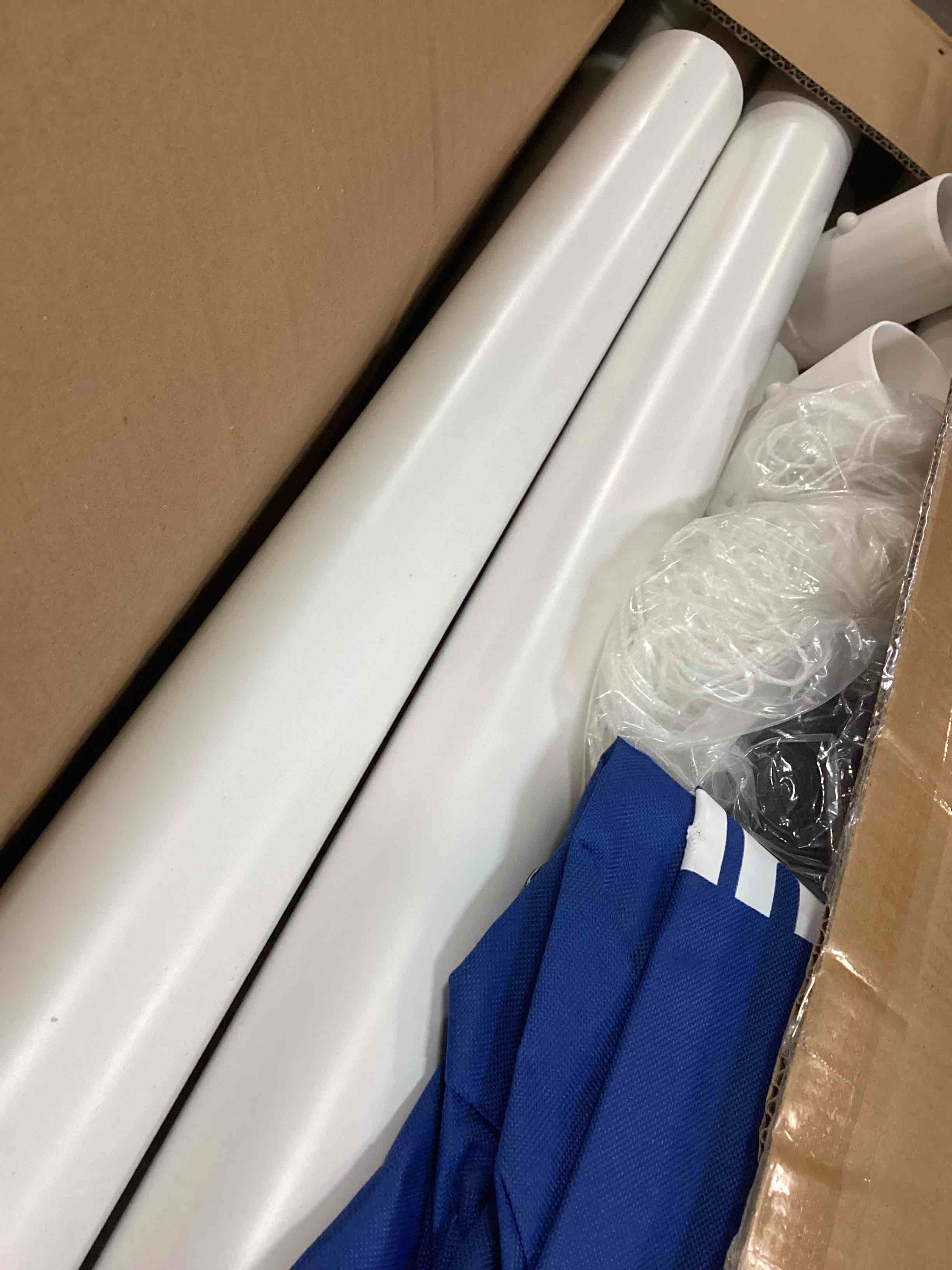 https://s3.amazonaws.com/lotting-images-prod/bidfta/GRA3528885_1749756647233.jpeg