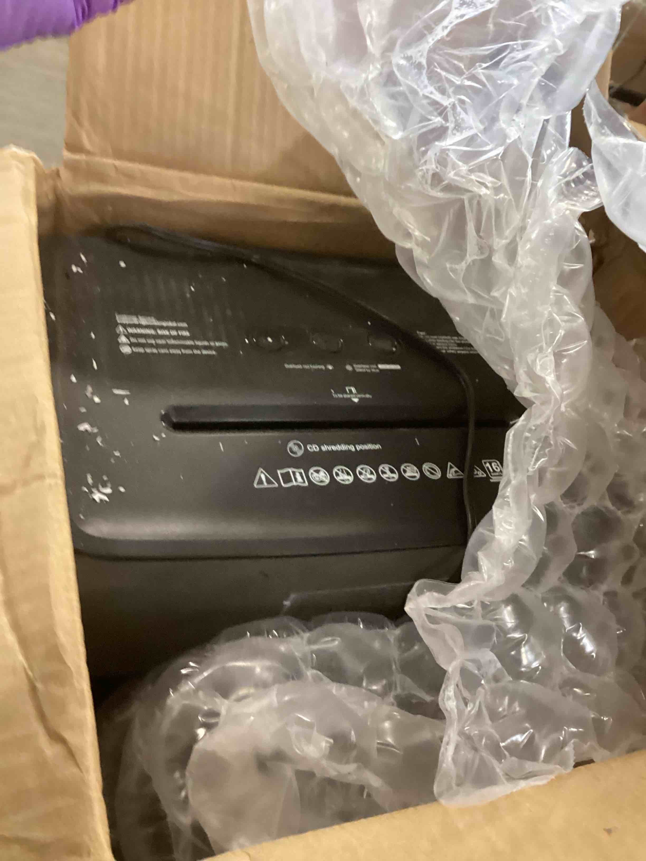 https://s3.amazonaws.com/lotting-images-prod/bidfta/GRA3529017_1748961903243.jpeg