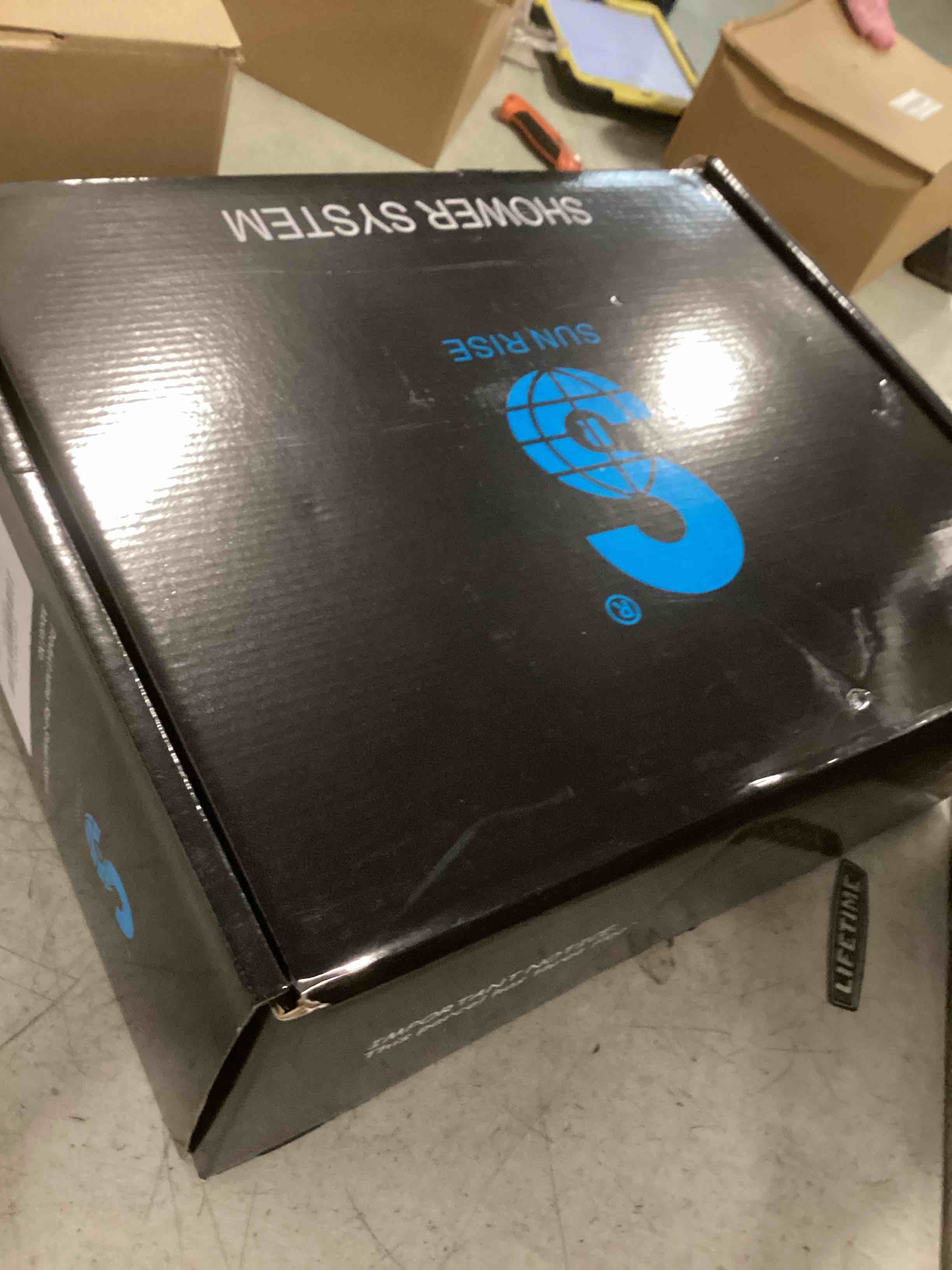 https://s3.amazonaws.com/lotting-images-prod/bidfta/GRA3529566_1749135634912.jpeg
