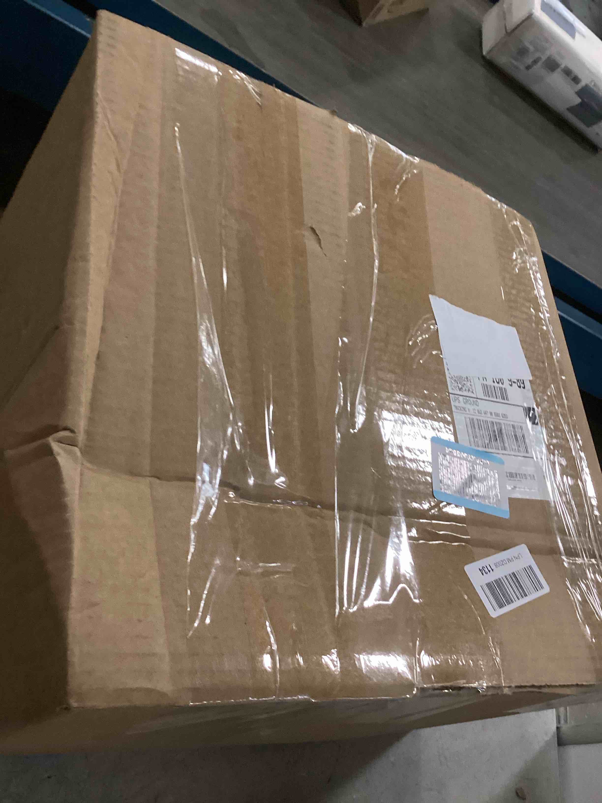 https://s3.amazonaws.com/lotting-images-prod/bidfta/GRA3529915_1749294707516.jpeg