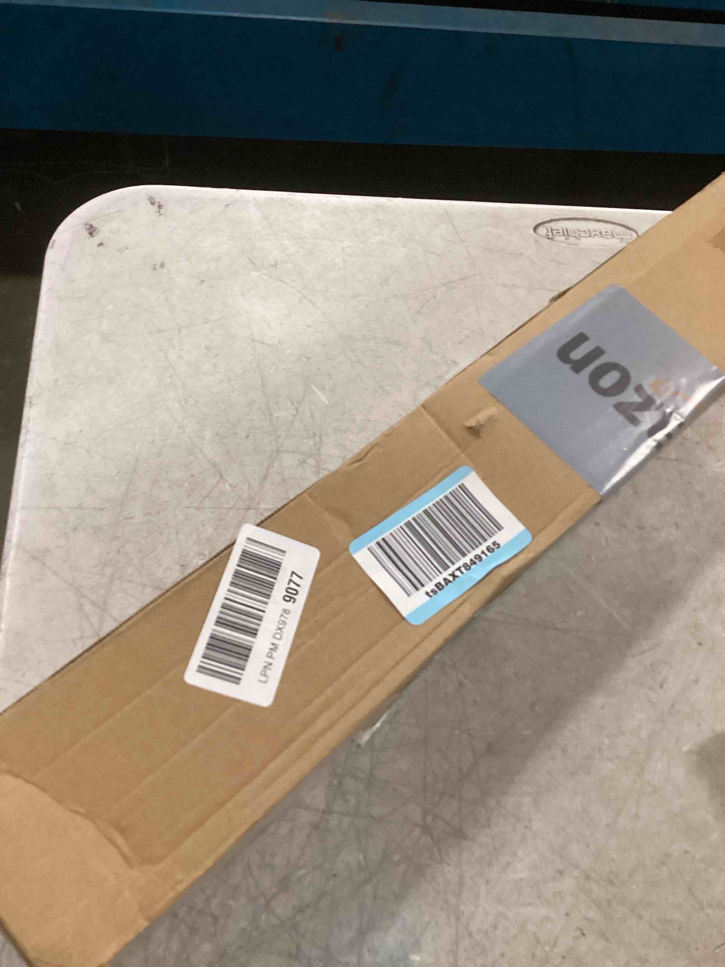 https://s3.amazonaws.com/lotting-images-prod/bidfta/GRA3529986_1749304819071.jpeg