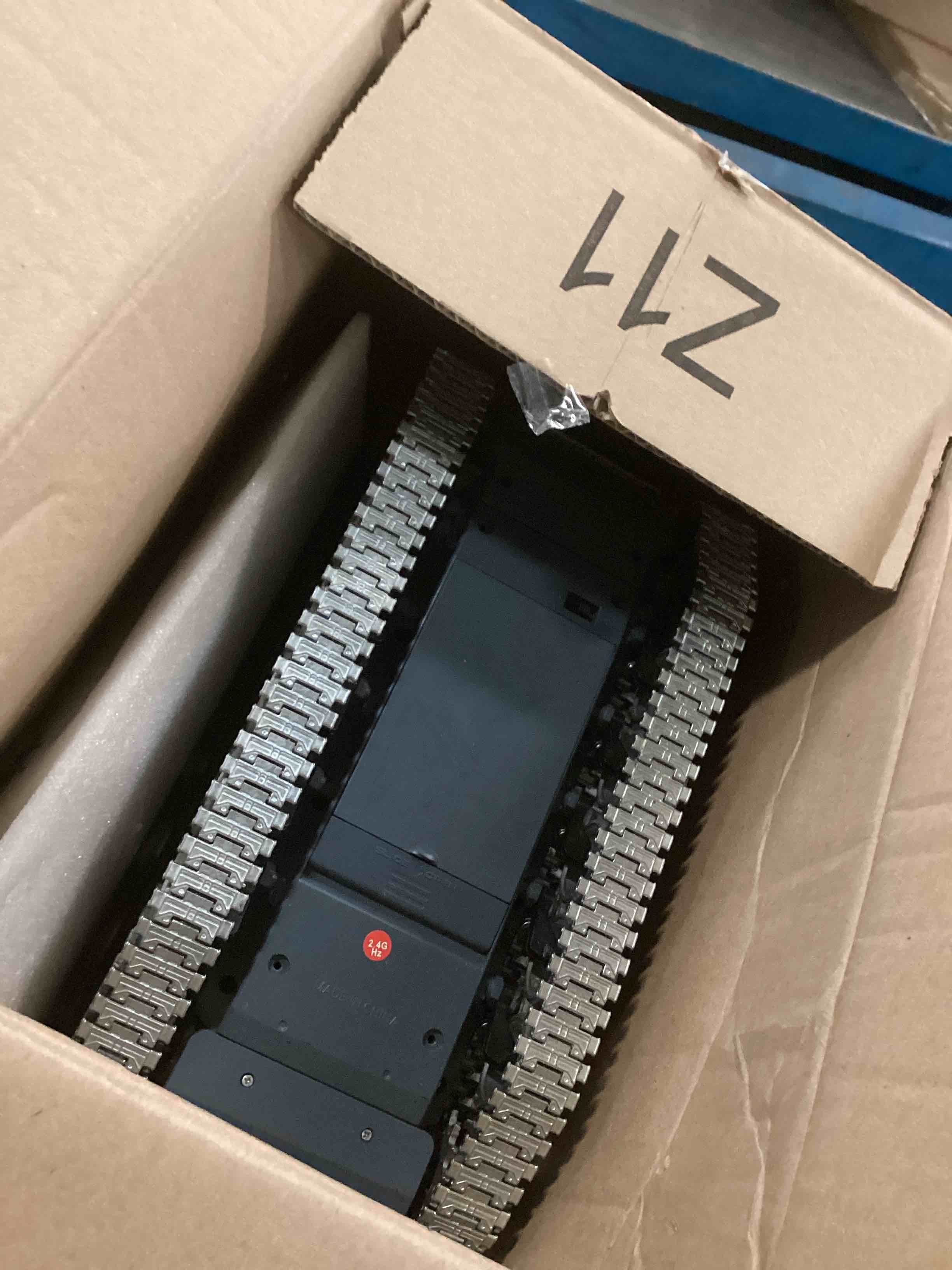 https://s3.amazonaws.com/lotting-images-prod/bidfta/GRA3530013_1749302528024.jpeg