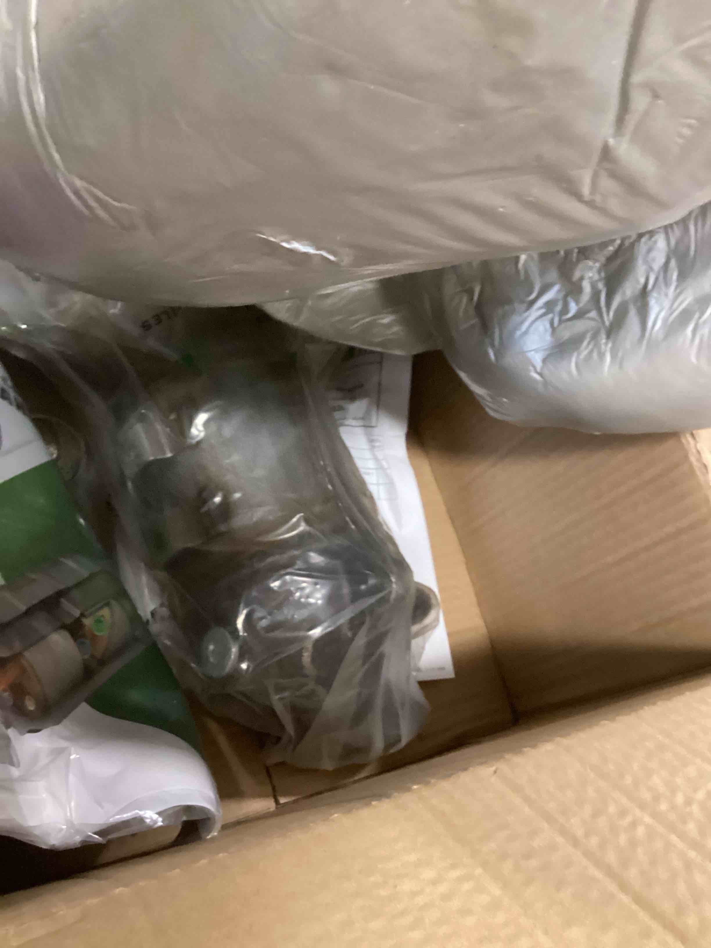 https://s3.amazonaws.com/lotting-images-prod/bidfta/GRA3530292_1749483379772.jpeg