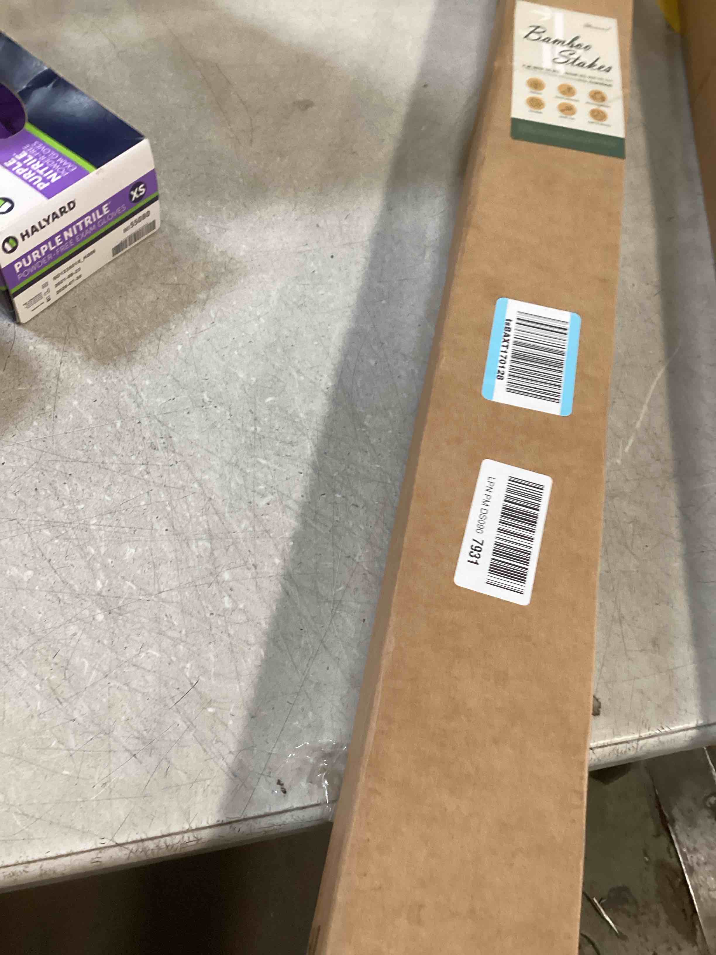https://s3.amazonaws.com/lotting-images-prod/bidfta/GRA3530412_1749570819661.jpeg