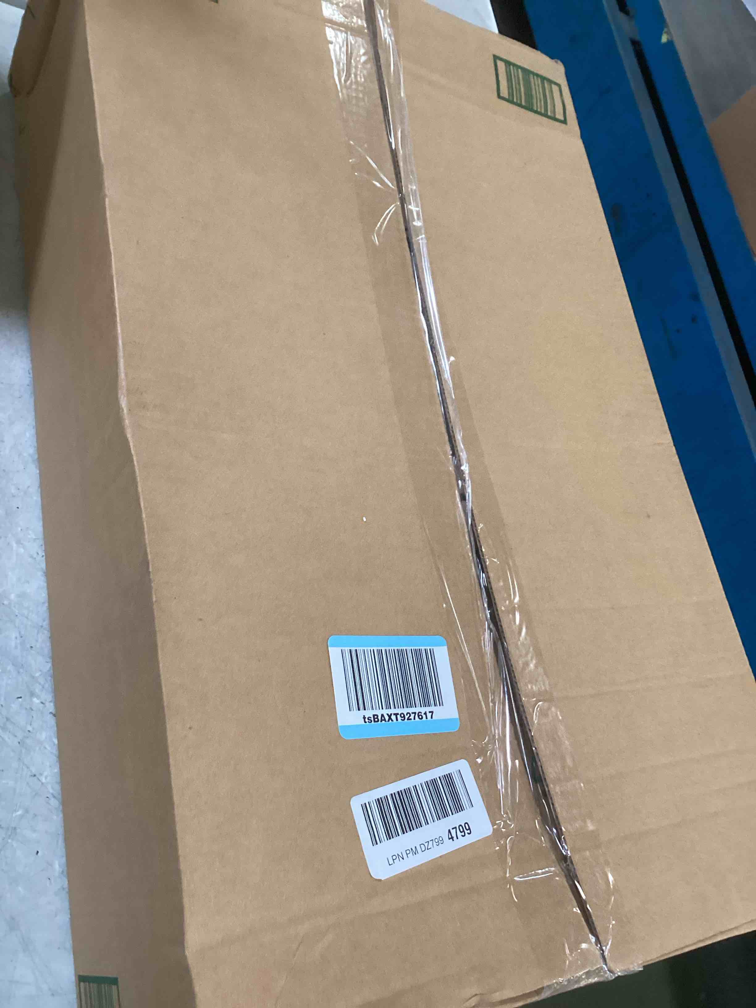 https://s3.amazonaws.com/lotting-images-prod/bidfta/GRA3530464_1749577421307.jpeg