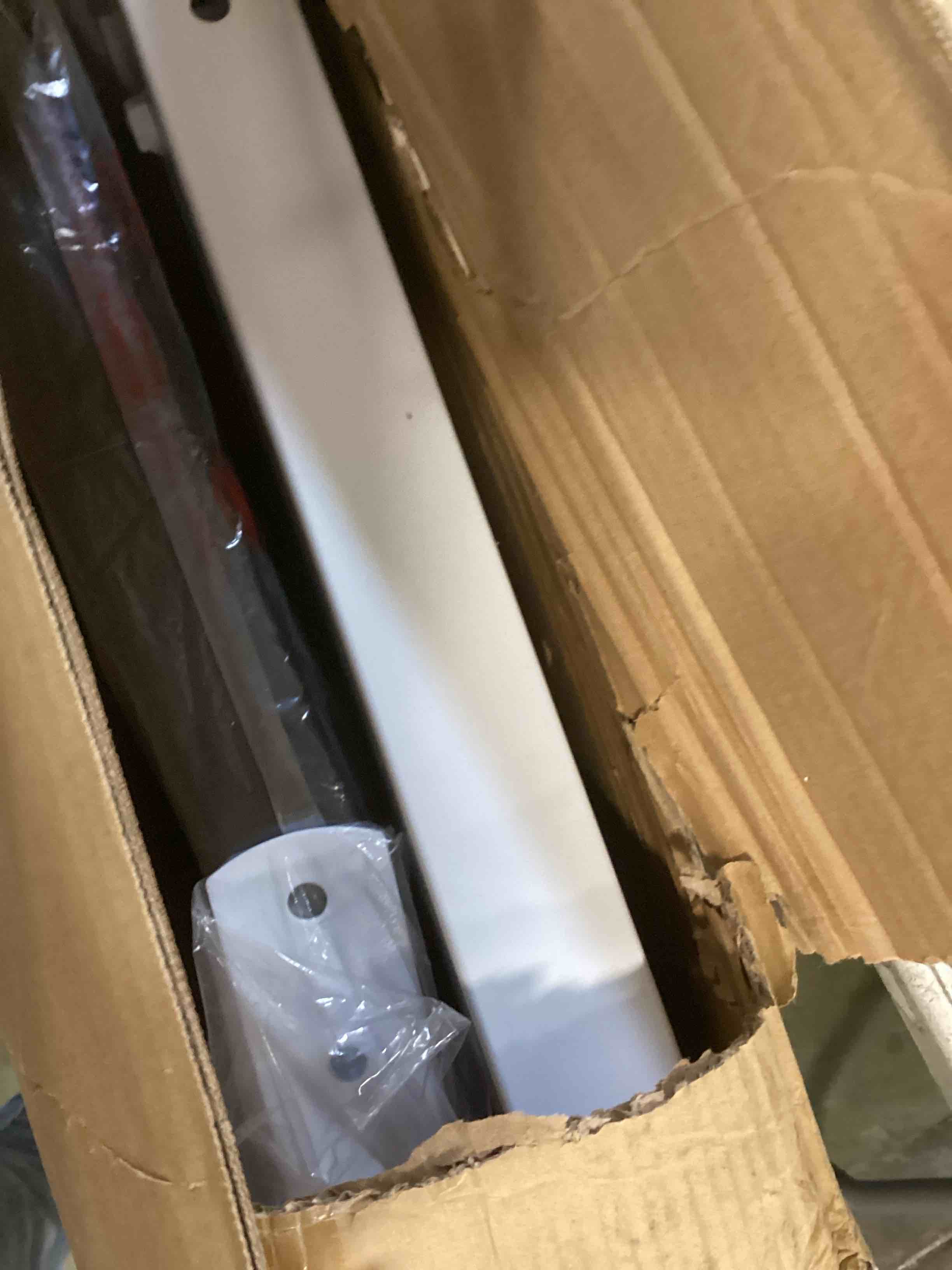 https://s3.amazonaws.com/lotting-images-prod/bidfta/GRA3530514_1749584116154.jpeg