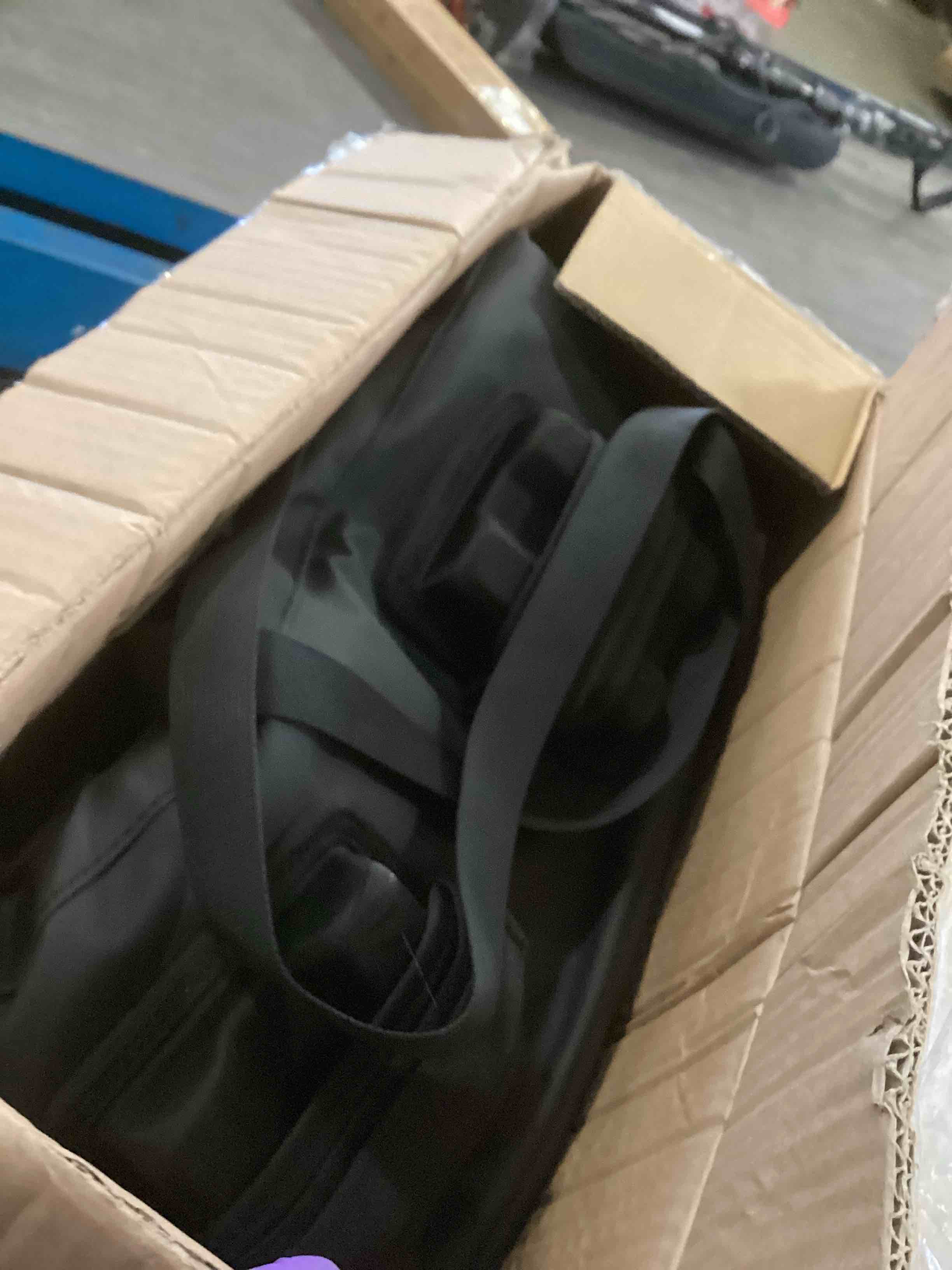 https://s3.amazonaws.com/lotting-images-prod/bidfta/GRA3530606_1749653045679.jpeg