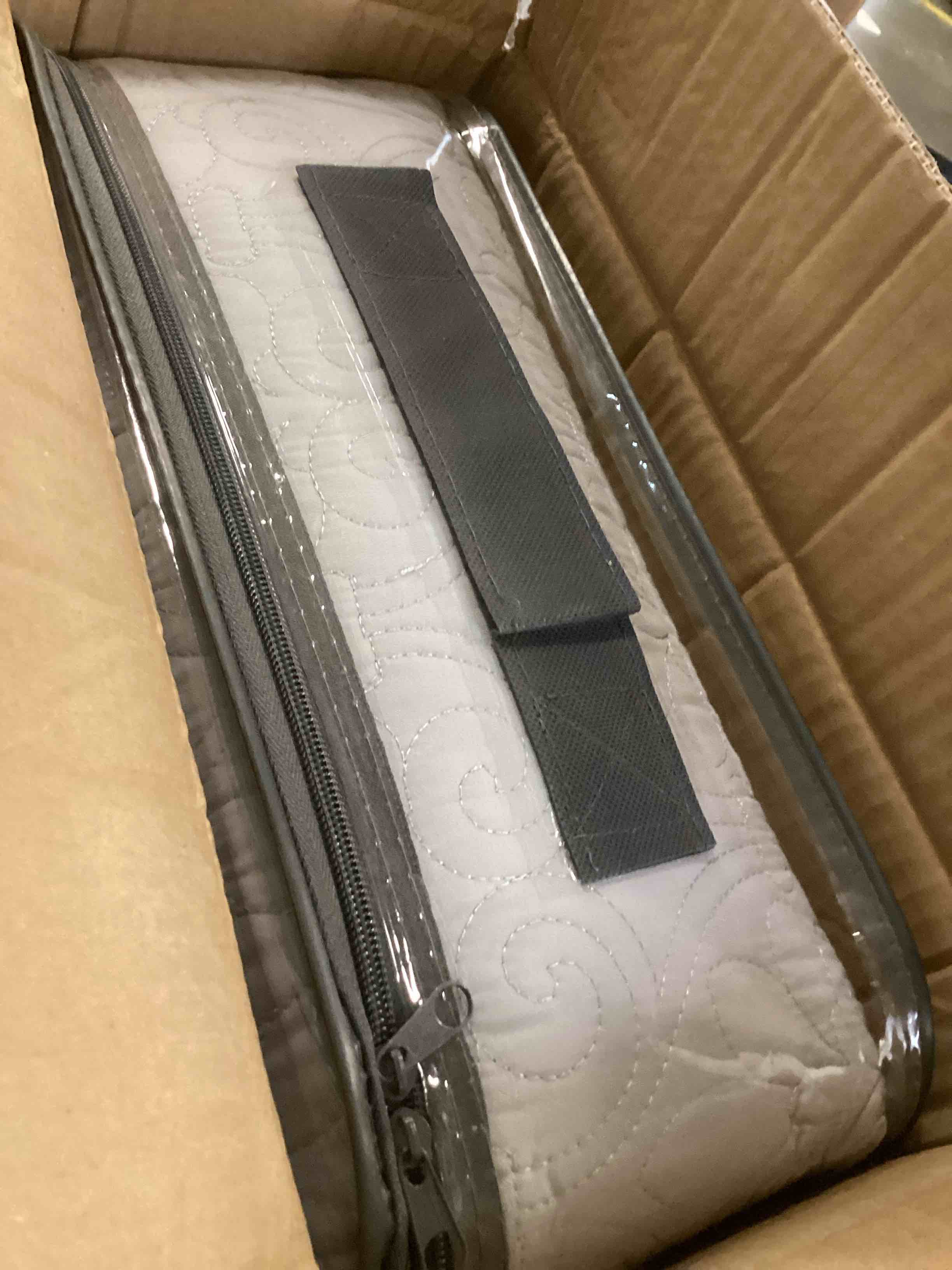 https://s3.amazonaws.com/lotting-images-prod/bidfta/GRA3530797_1749667323538.jpeg