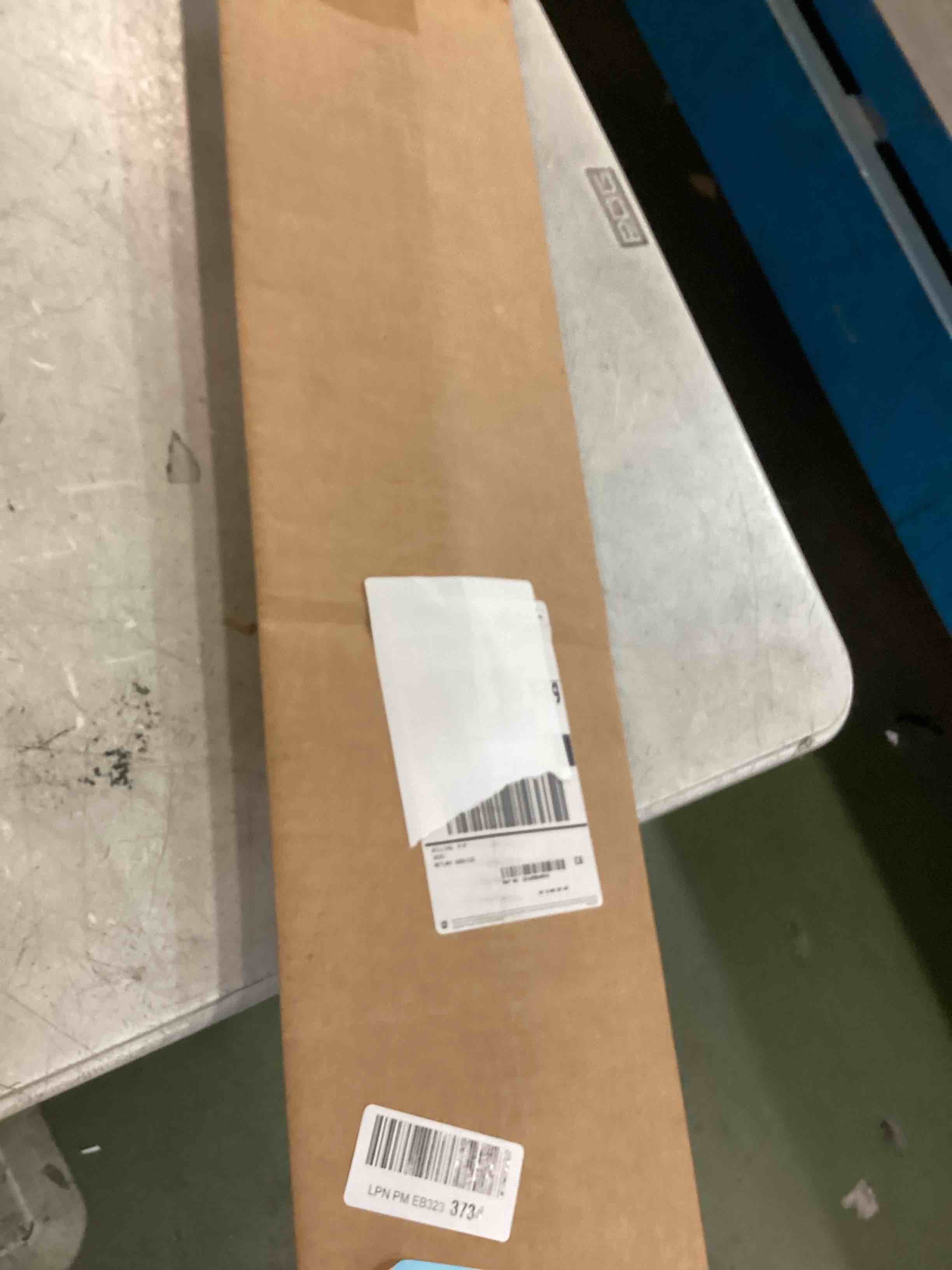 https://s3.amazonaws.com/lotting-images-prod/bidfta/GRA3531422_1749910897019.jpeg