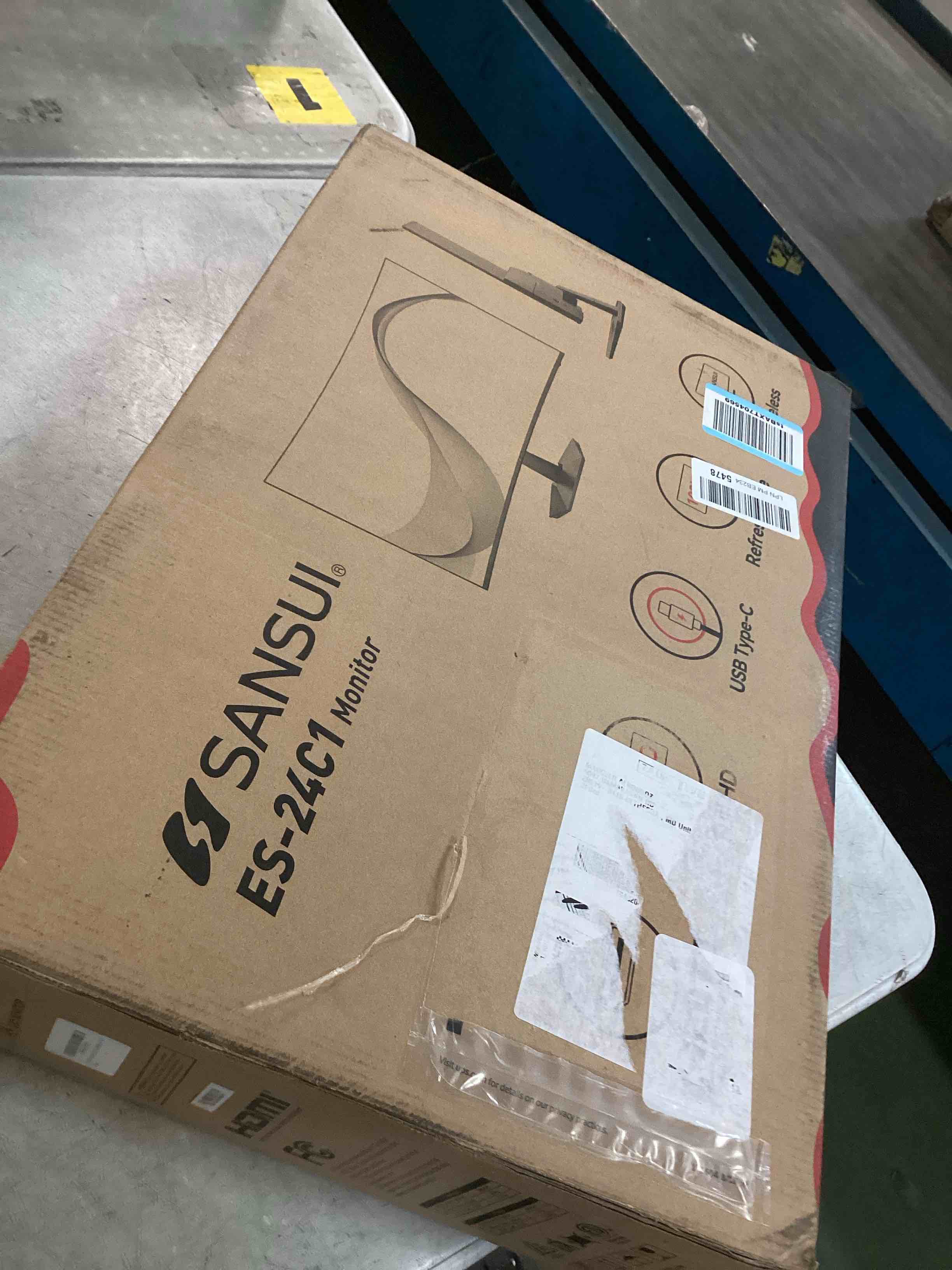 https://s3.amazonaws.com/lotting-images-prod/bidfta/GRA3531427_1749910621209.jpeg