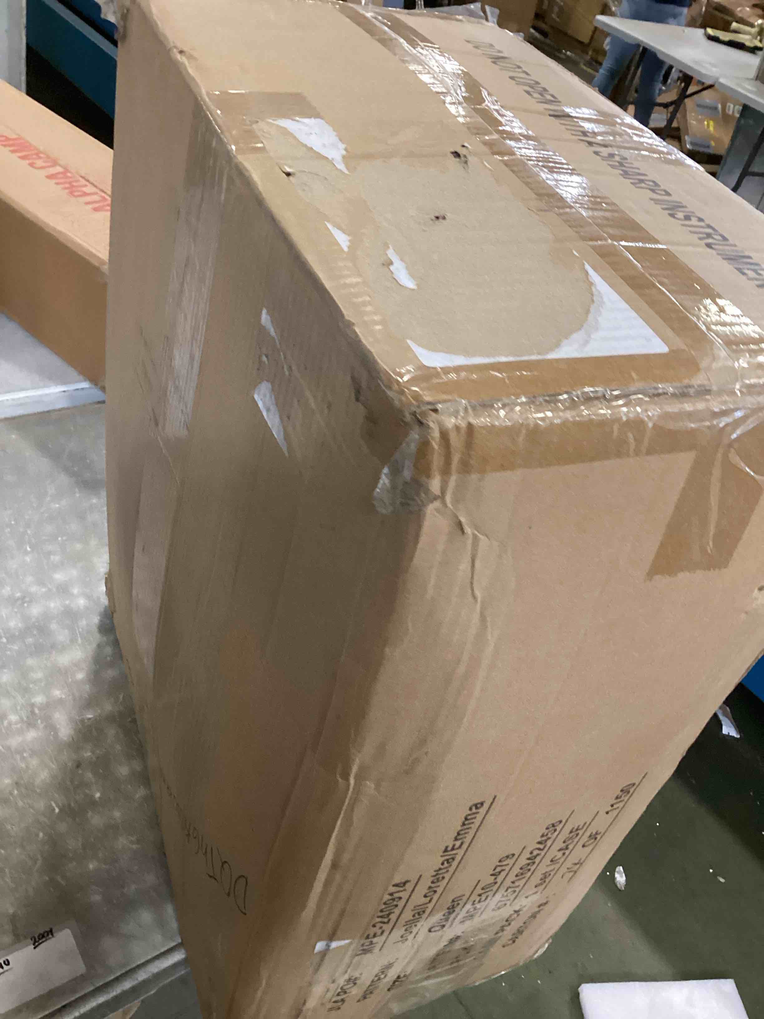 https://s3.amazonaws.com/lotting-images-prod/bidfta/GRA3532094_1748893084430.jpeg