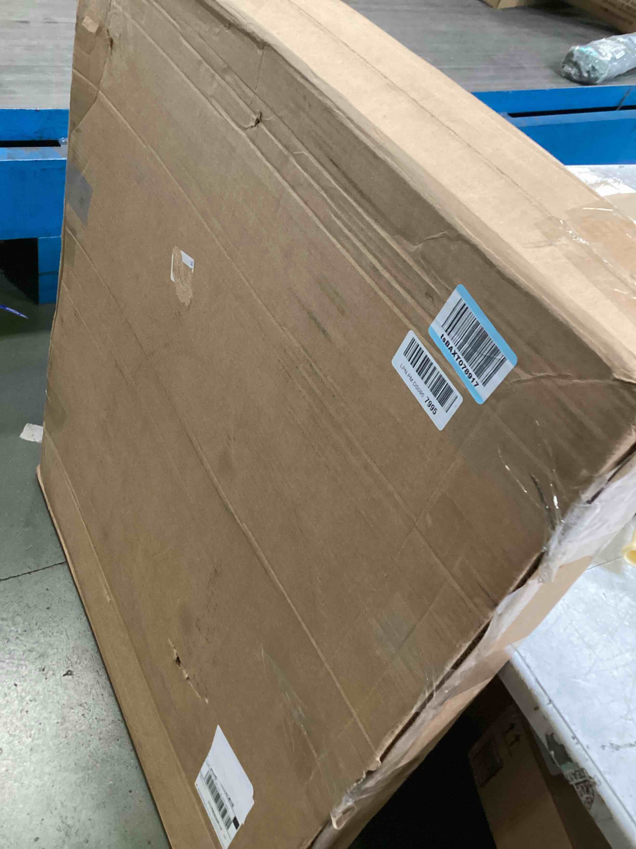 https://s3.amazonaws.com/lotting-images-prod/bidfta/GRA3532209_1748964307846.jpeg