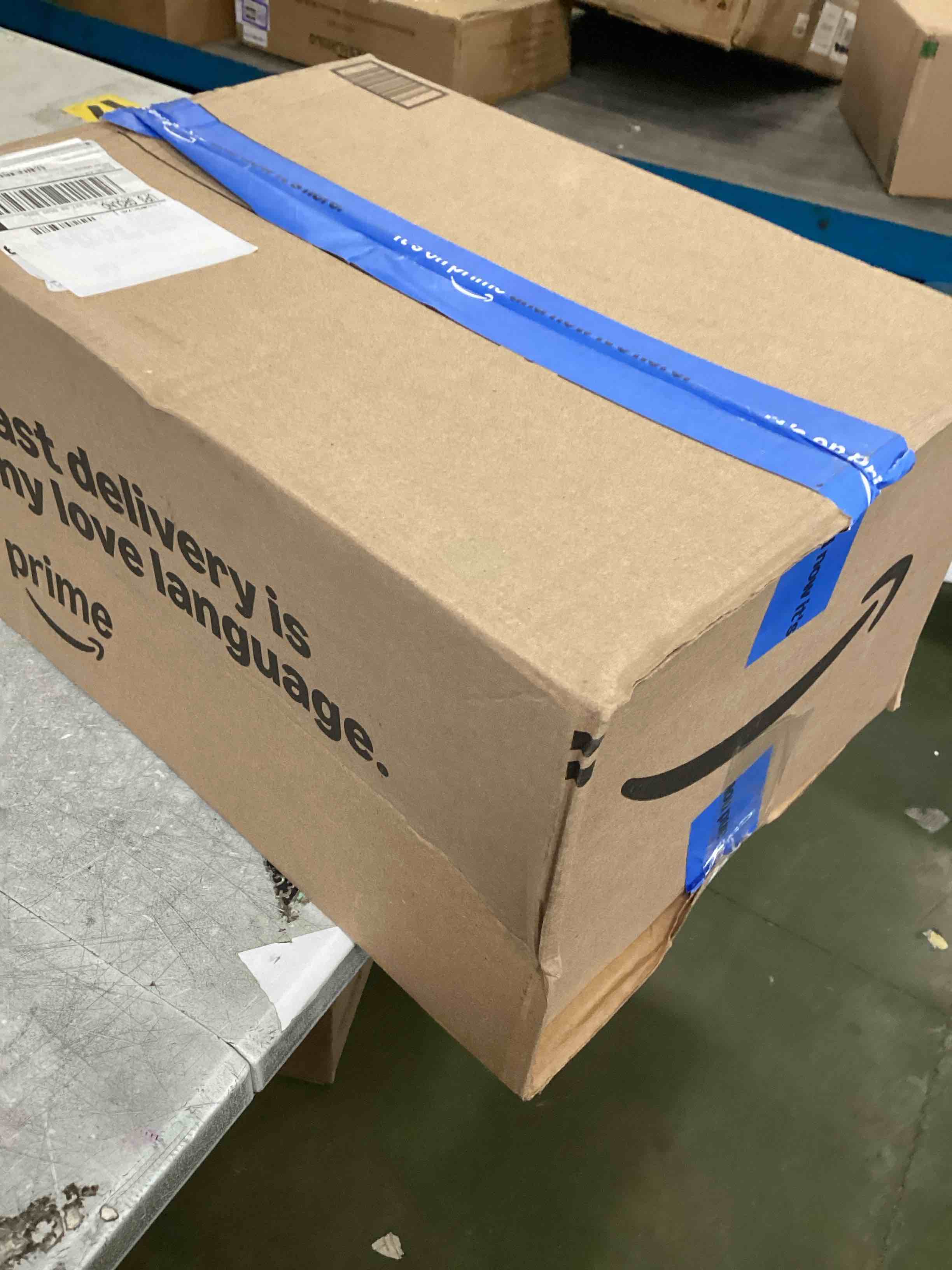 https://s3.amazonaws.com/lotting-images-prod/bidfta/GRA3532383_1749042559005.jpeg