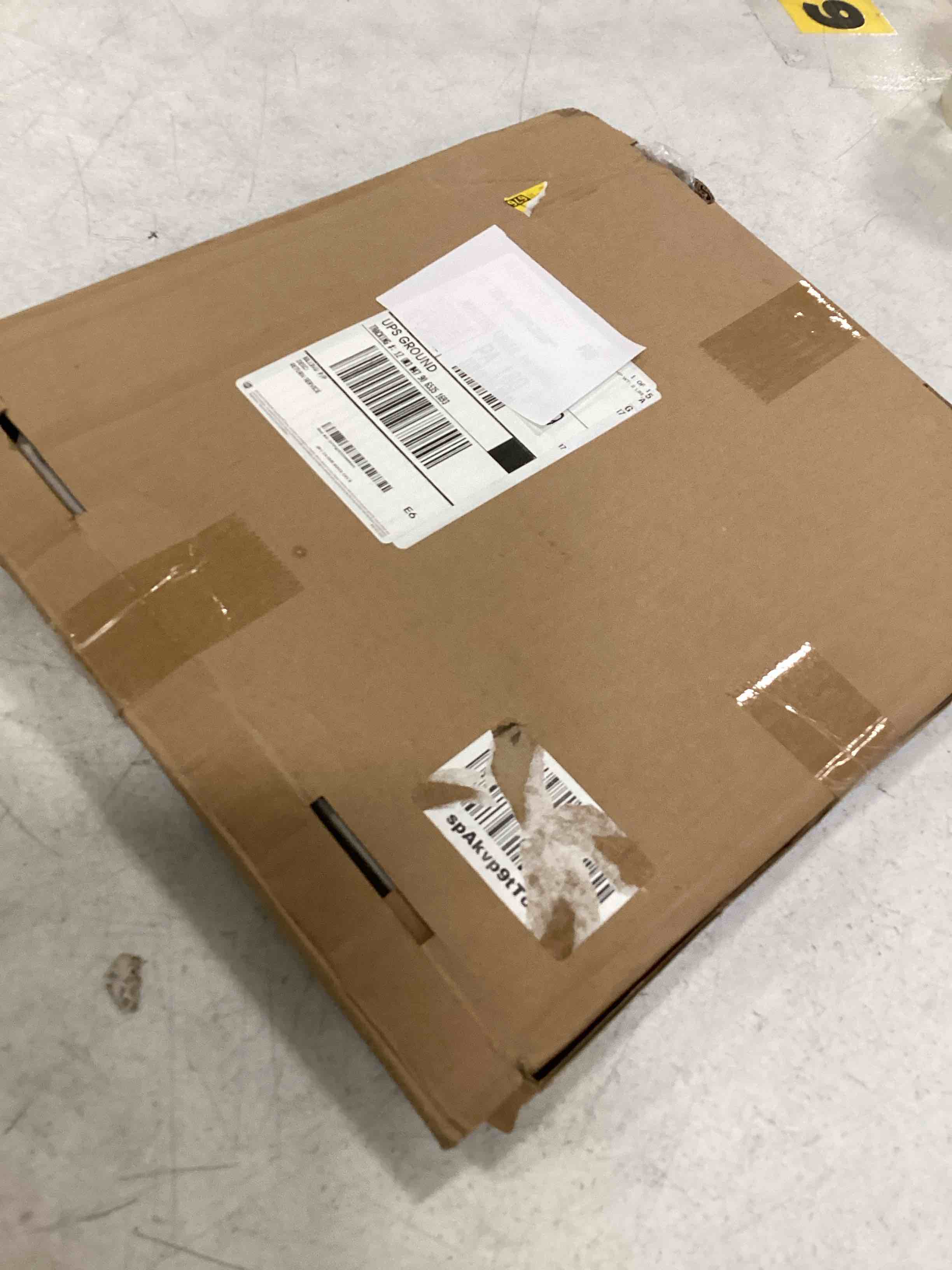 https://s3.amazonaws.com/lotting-images-prod/bidfta/GRA3533573_1749299887028.jpeg