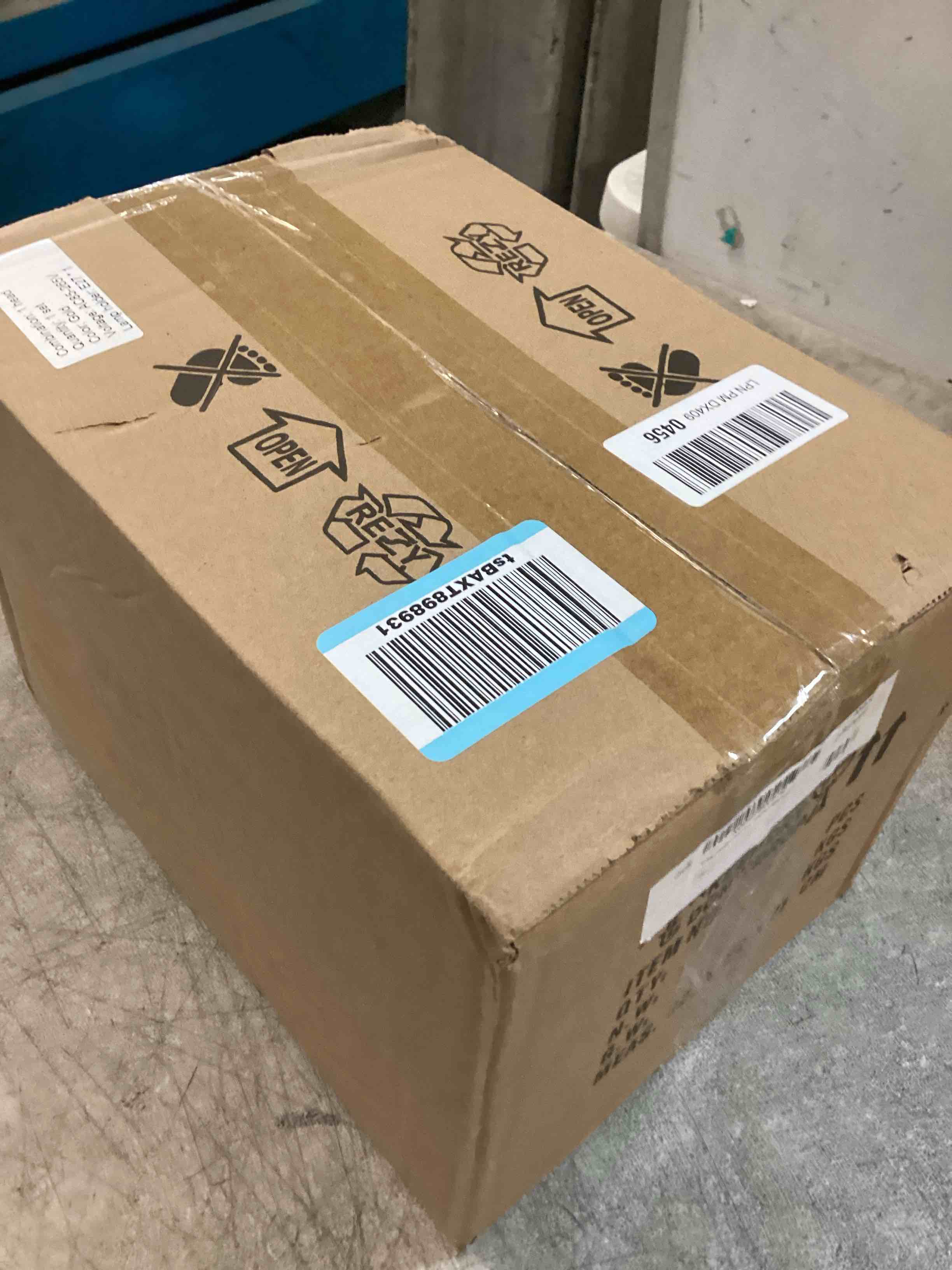 https://s3.amazonaws.com/lotting-images-prod/bidfta/GRA3533954_1749493222827.jpeg